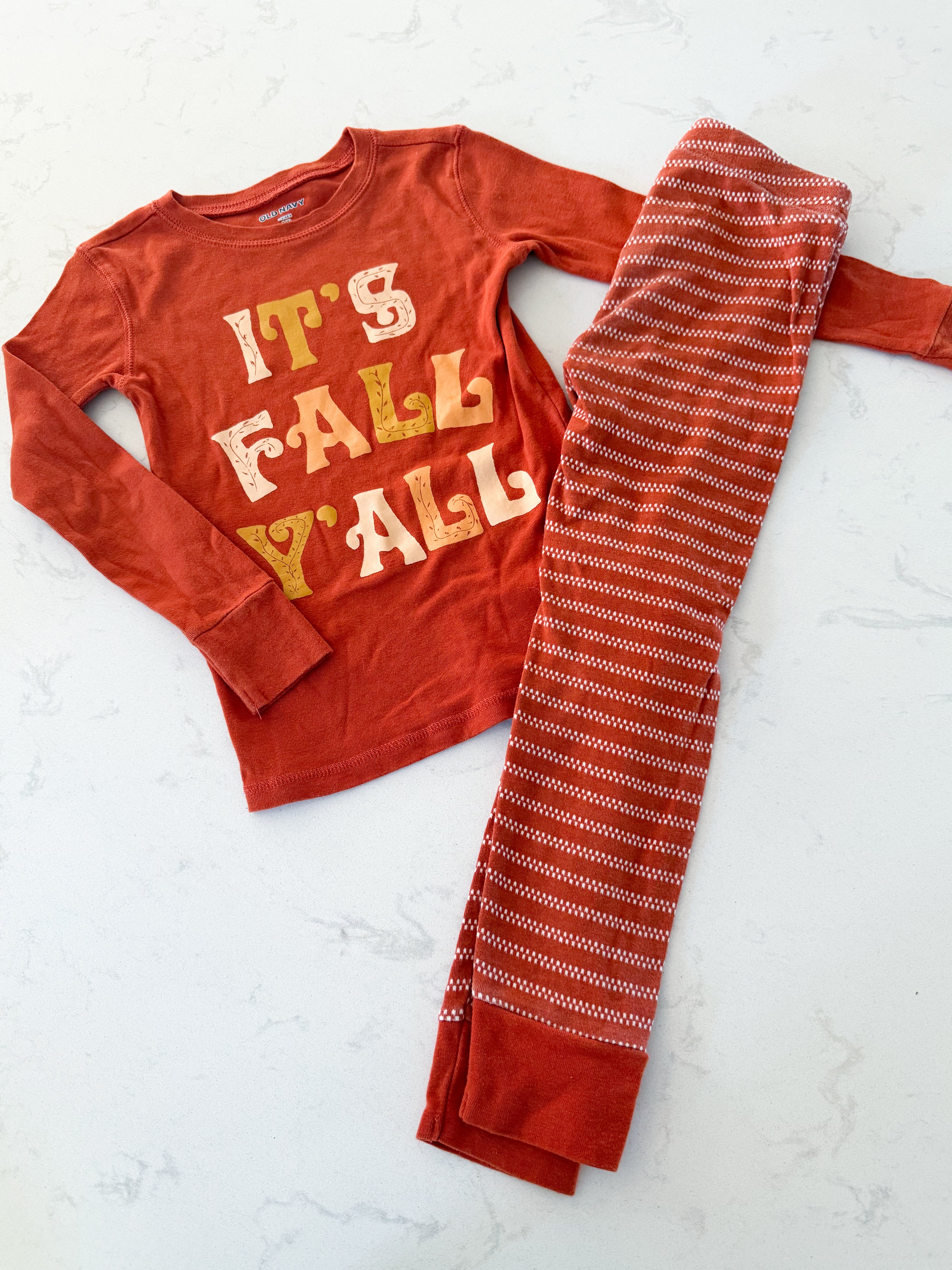 Old Navy-6Y- GUC- burnt orange long sleeve jammies “it’s fall yall”