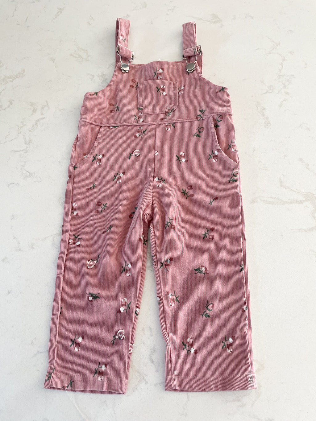 No brand- 100(3T)-GUC- corduroy style dusty rose overalls with florals
