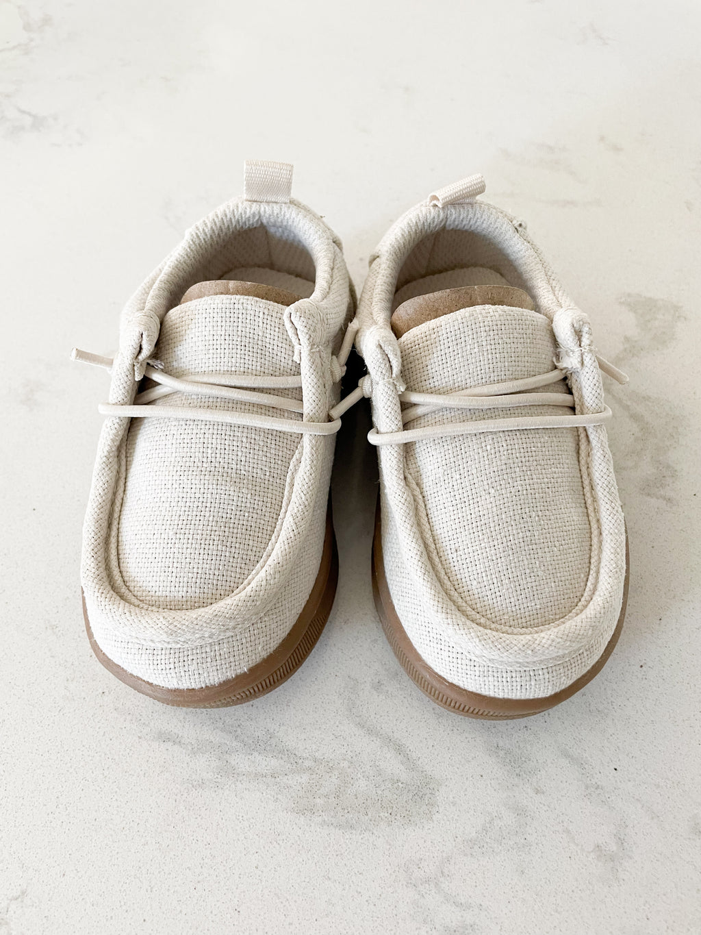 Gap- 4C- canvas shoes