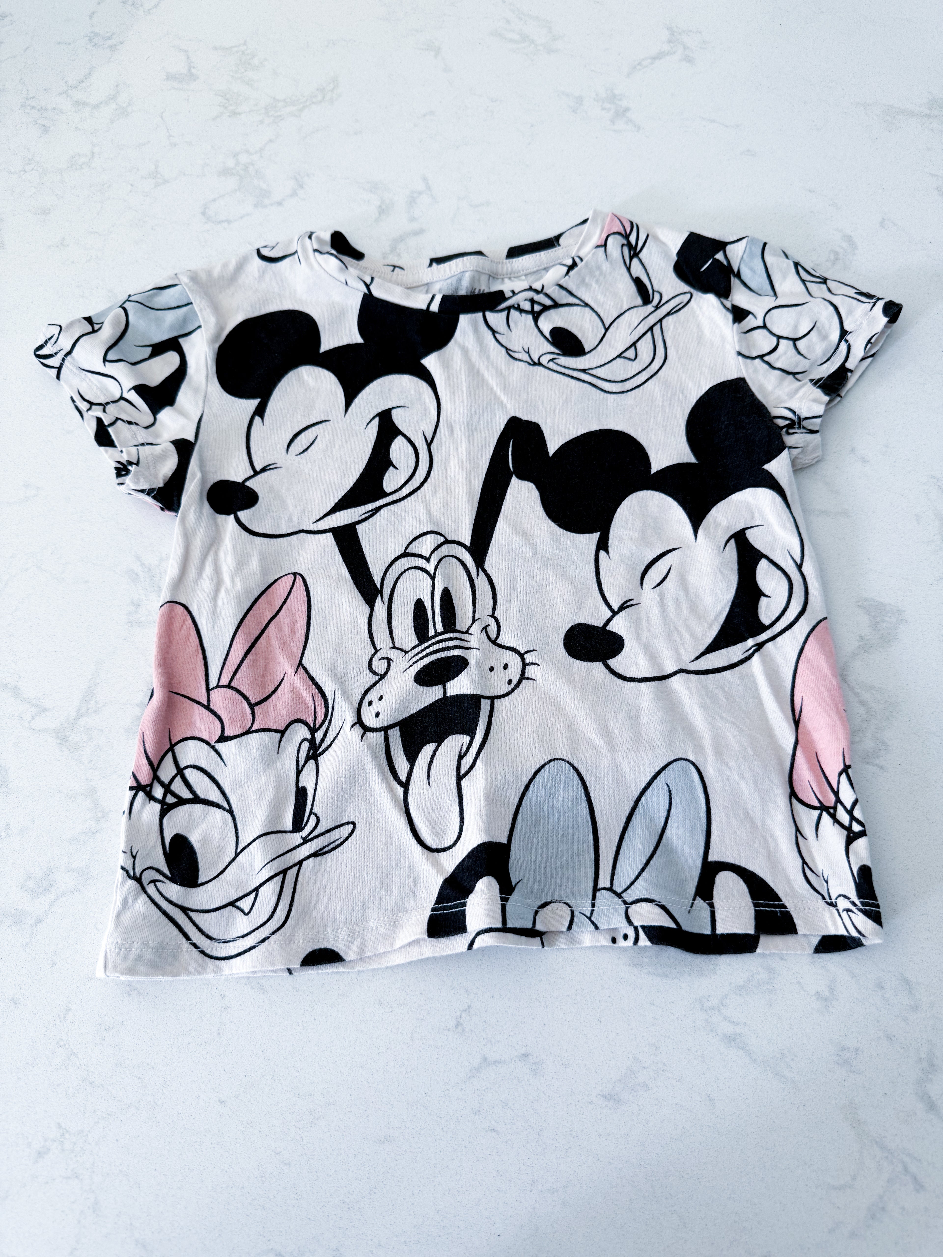 H&M- 3/4T- GUC- off white t shirt with Disney graphics