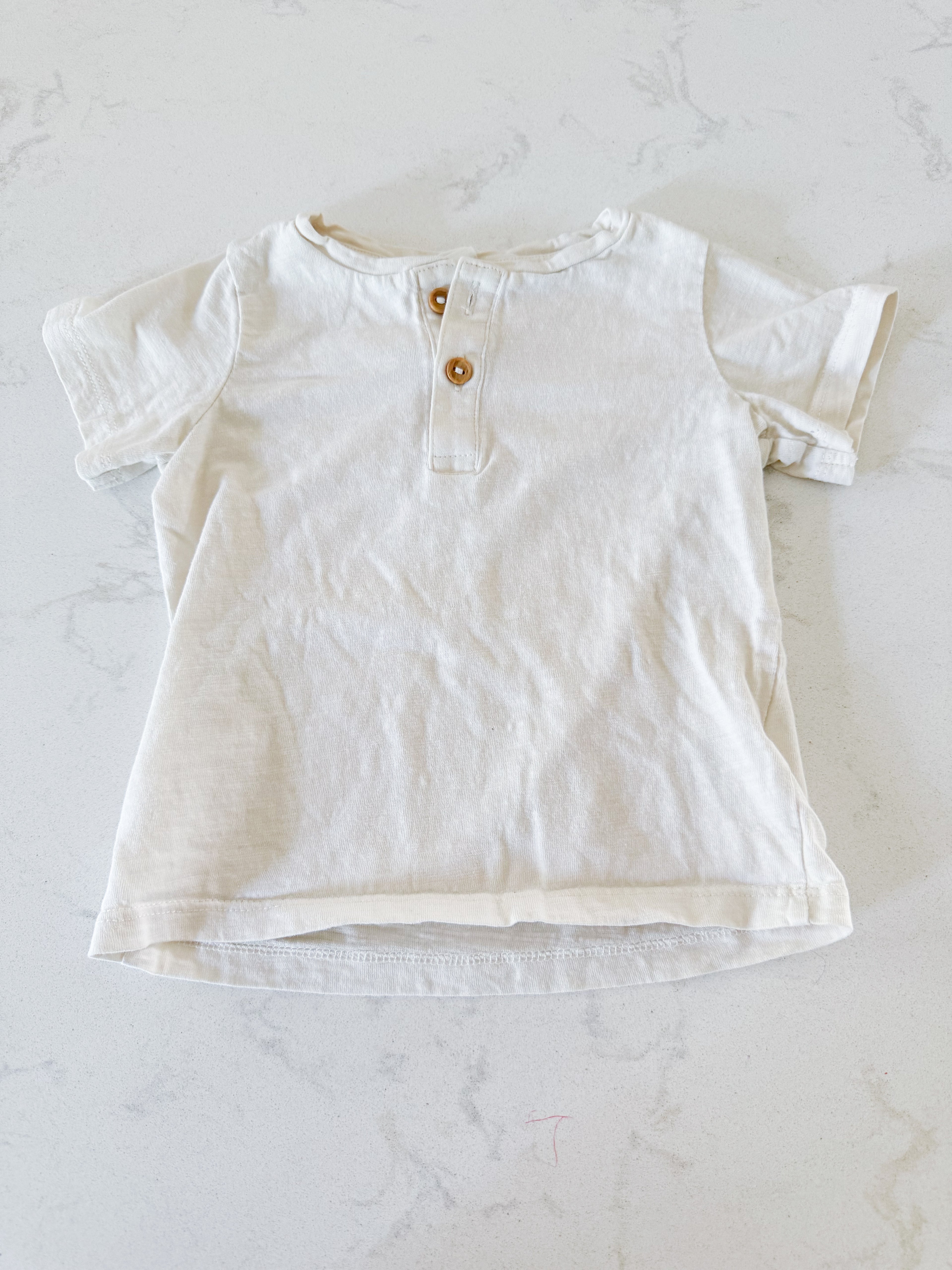H&M- 6-9m- VGUC- white button up t shirt