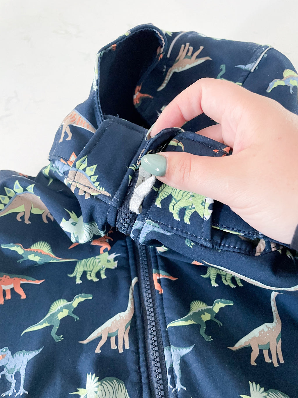H&M-6-7Y-GUC-navy zip up soft shell dinosaur jacket