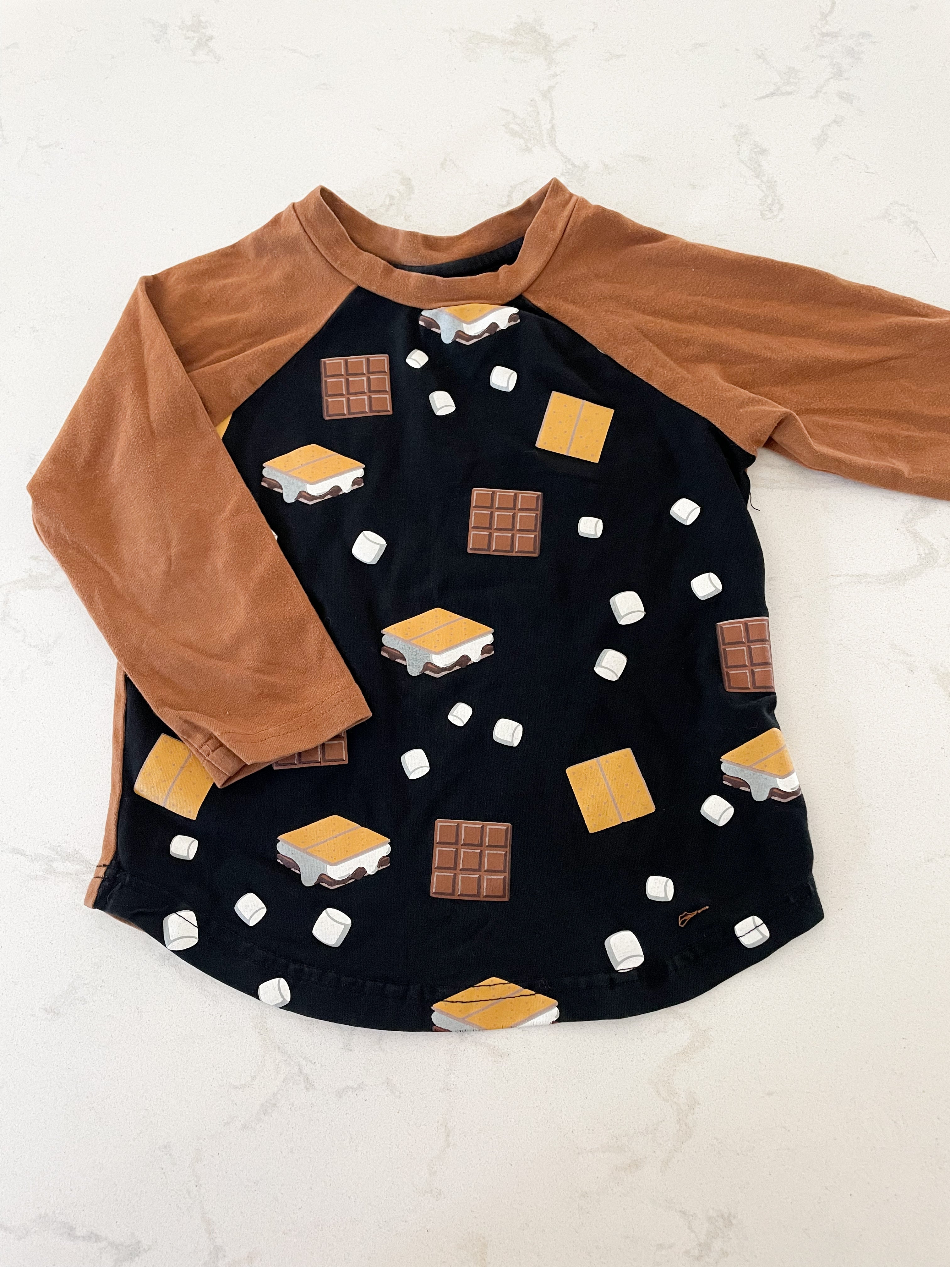 Deux par deux- 2T- long sleeve s’mores shirt