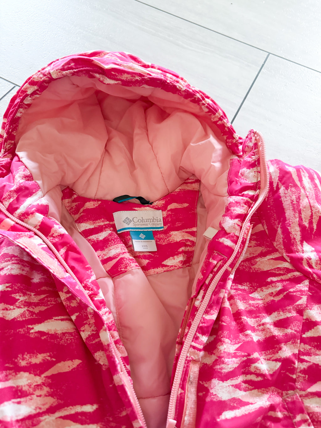 Columbia- 4-5Y- VGUC- bright pink winter coat