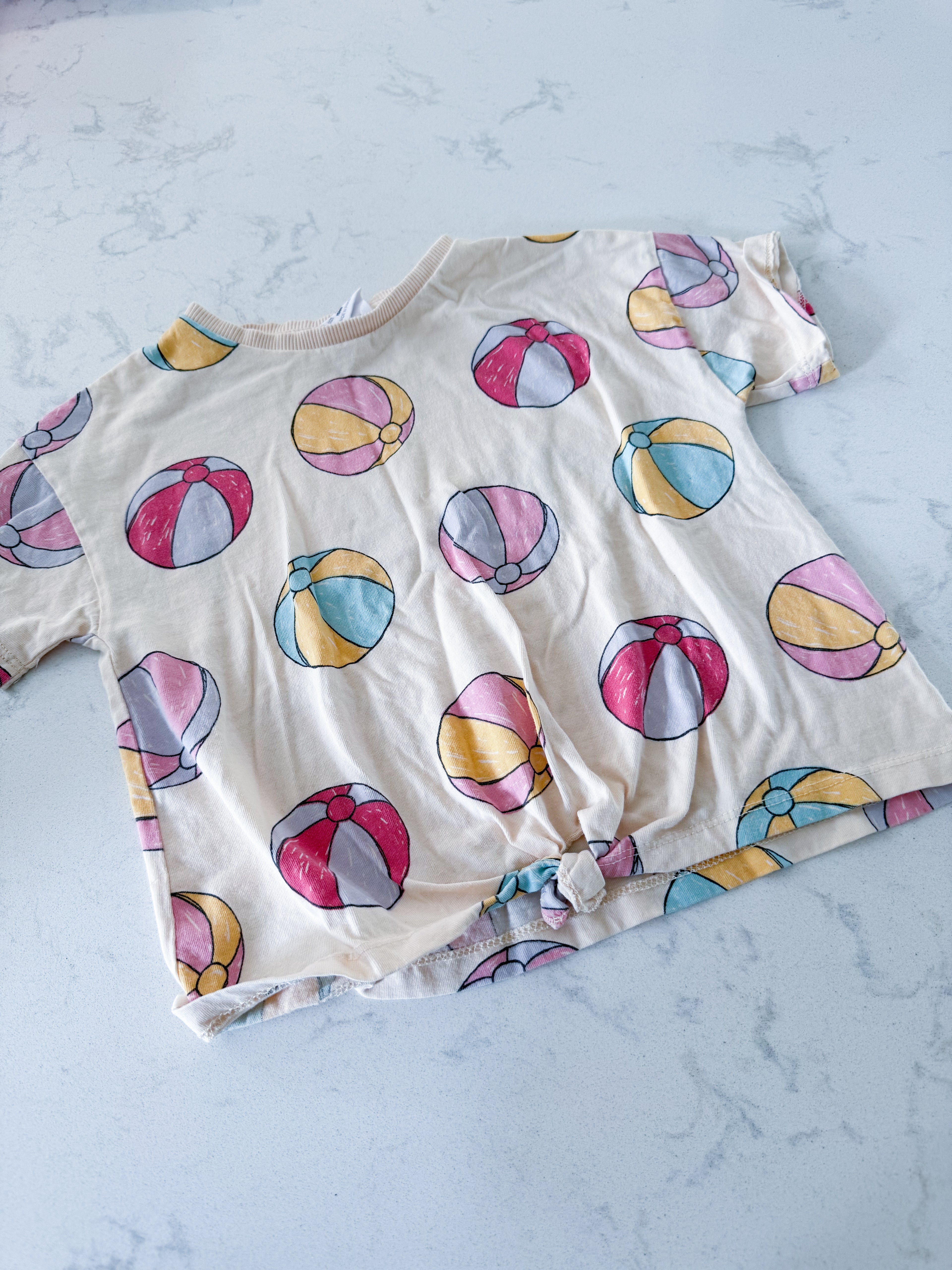 Zara- 4T- PLAY- light orange short t shirt with beach balls