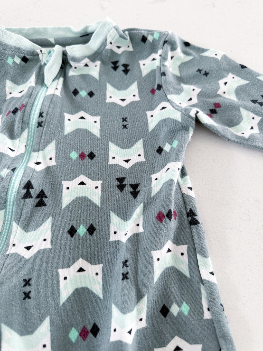 Zippy Jamz- 18-24m- GUC- green geometric fox print footie Jammies