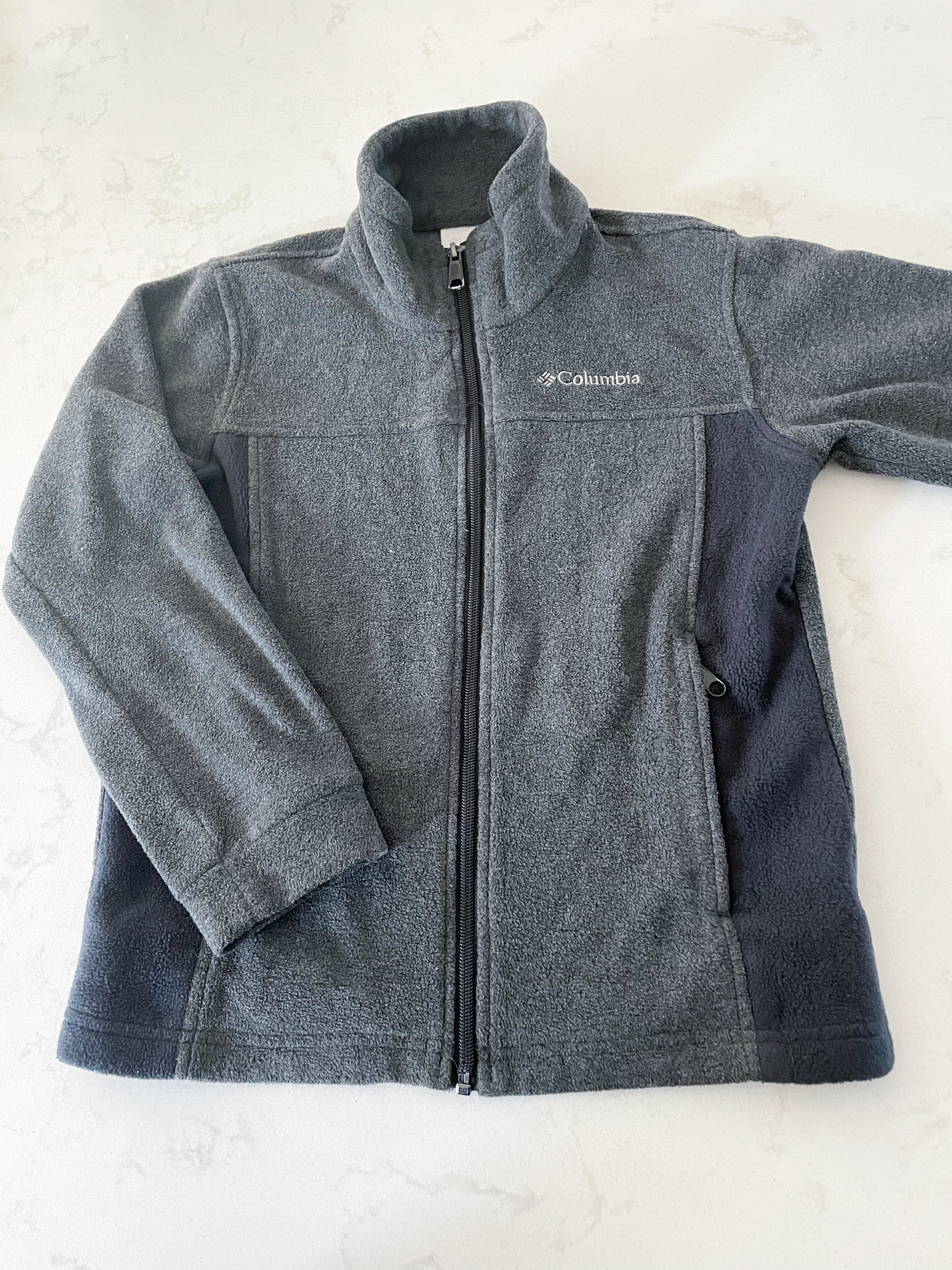 Columbia- 8Y- dark grey zip up