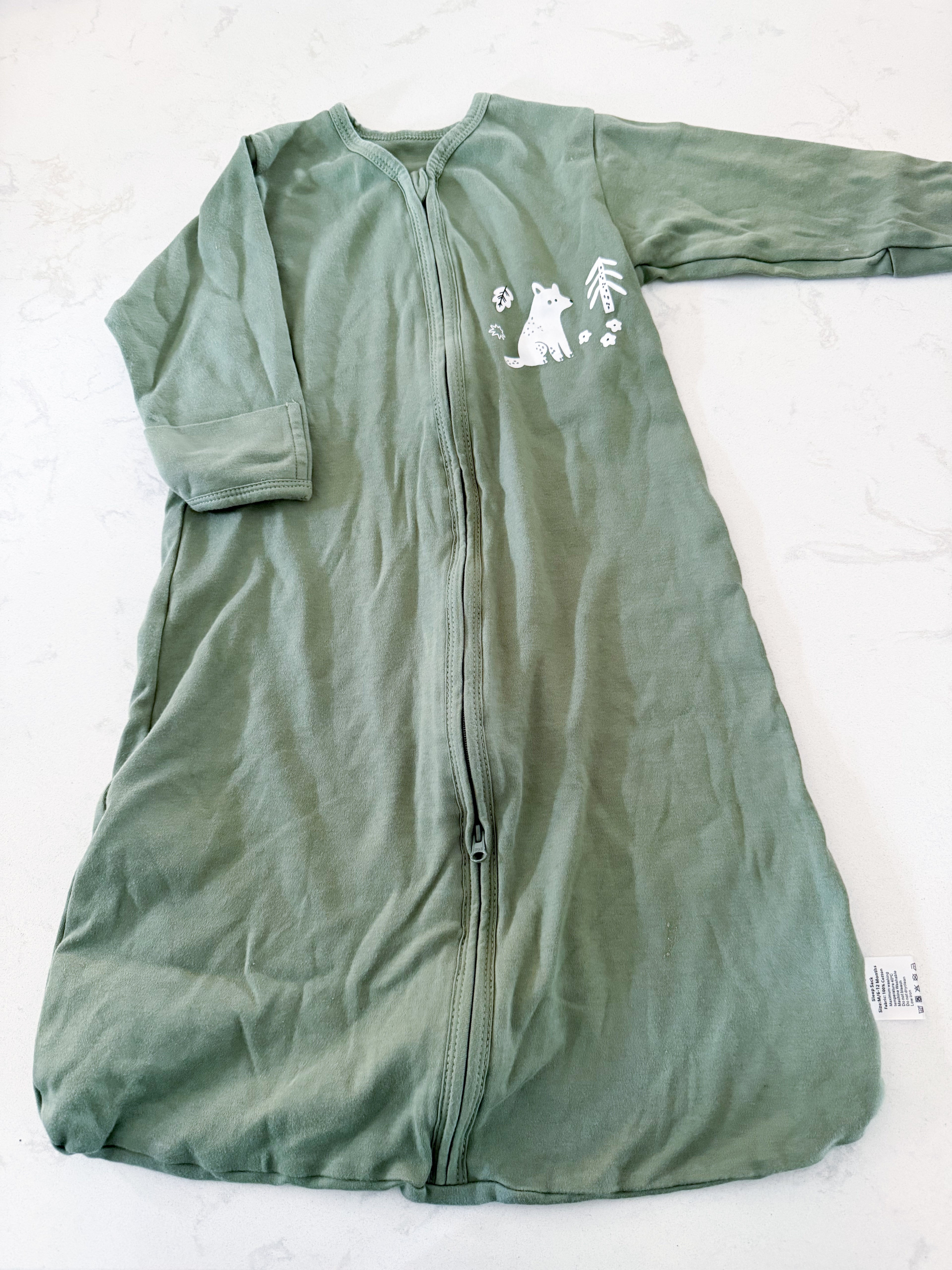 Yoofoss- 6-12m- PLAY- green long sleeve sleep sack with white wolf