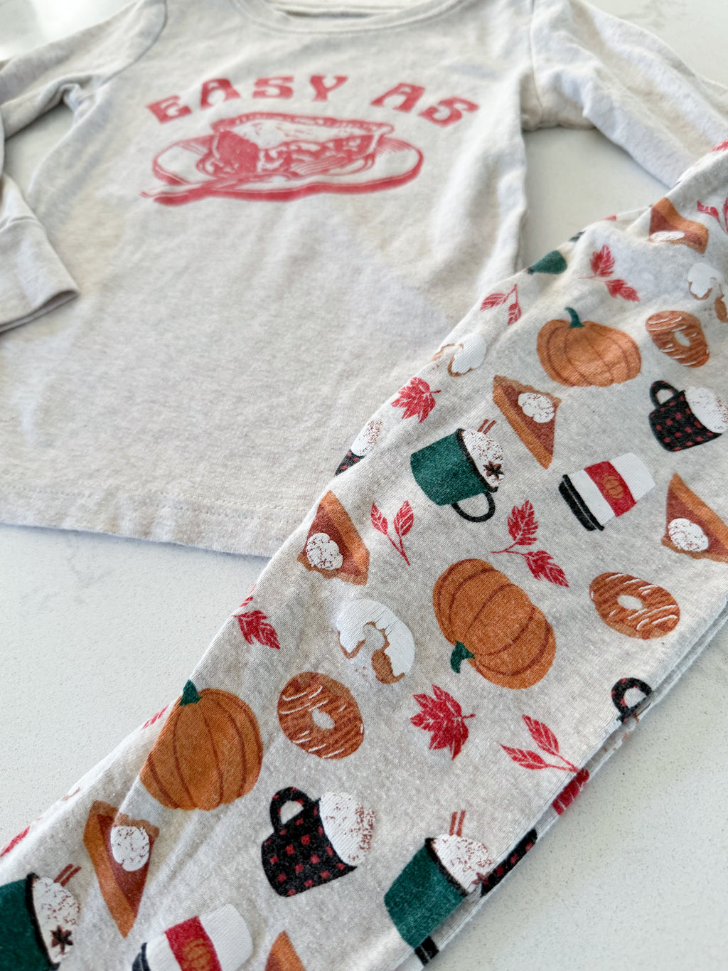 Old Navy- 3T- GUC- easy as pie jammies