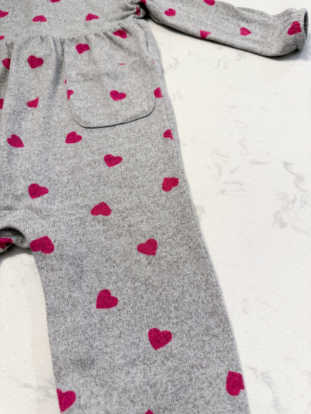 Baby Gap- 18-24m- VGUC- light grey romper with tiny hearts