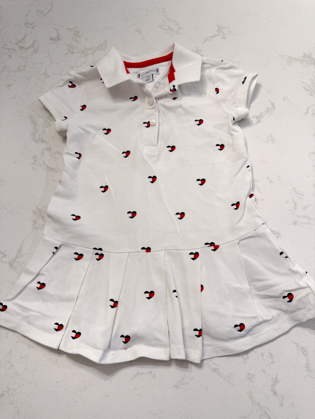 Tommy Hilfiger- 24m- VGUC- white short sleeve dress with heart