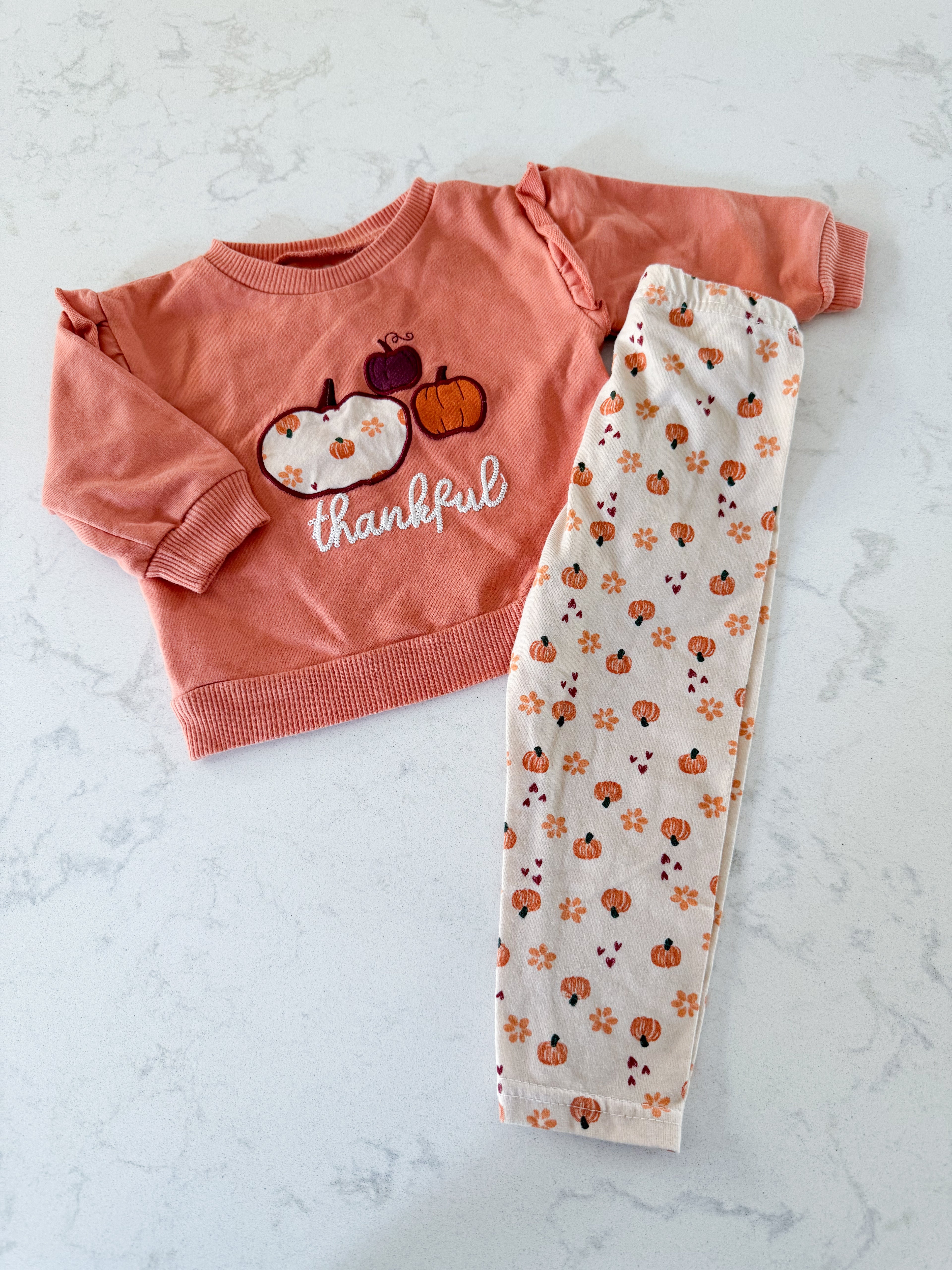 Chick Pea- 6-9m- GUC- light orange matching pumpkin set