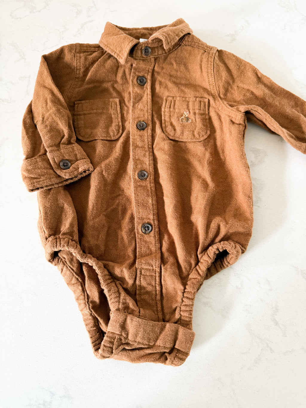 Gap- 3-6m- GUC- brown collared button up bodysuit