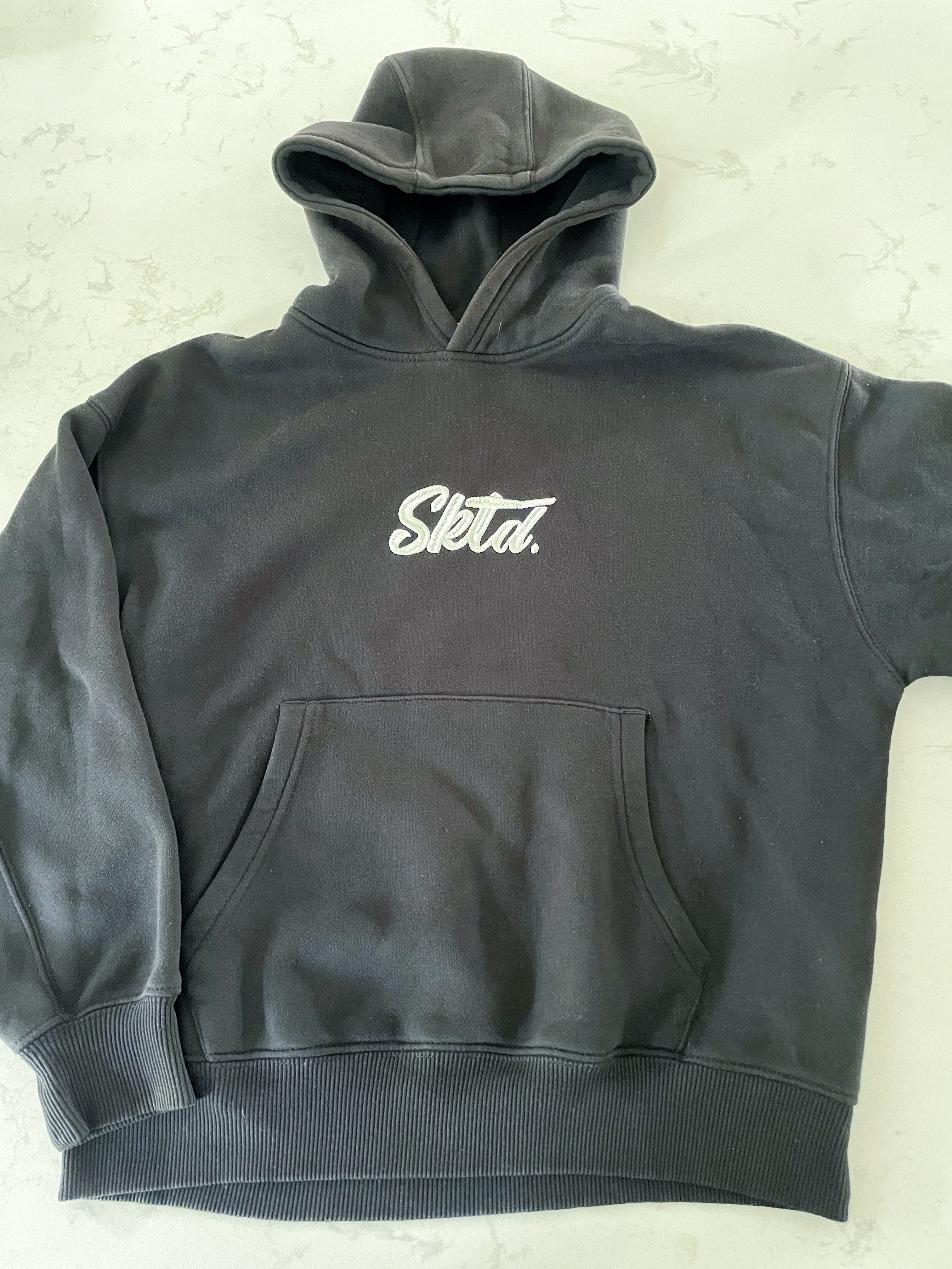 Zara-11-12Y- VGUC- black skater hoodie