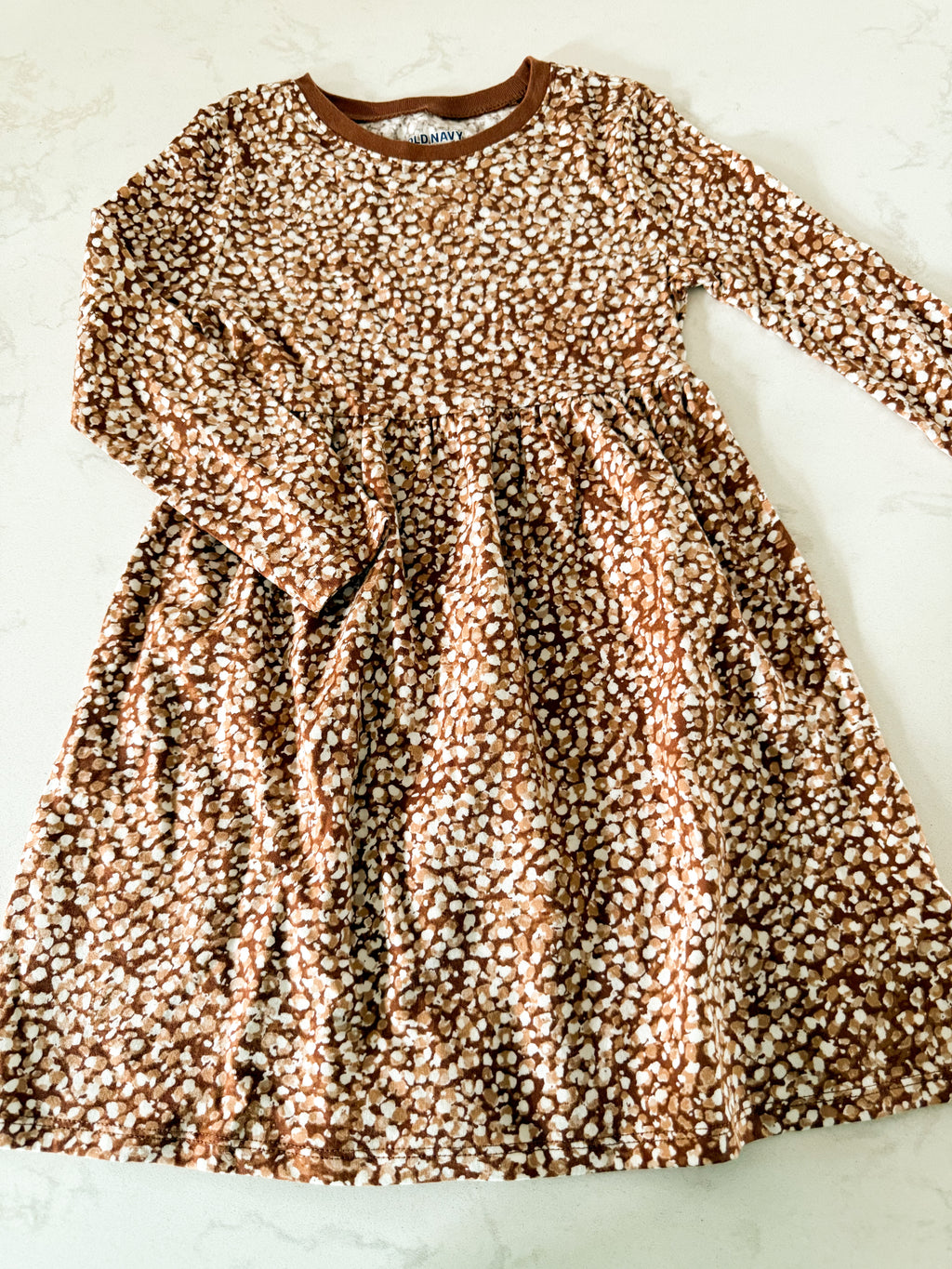 Old Navy- 4T- VGUC- long sleeve brown and white patterned dress