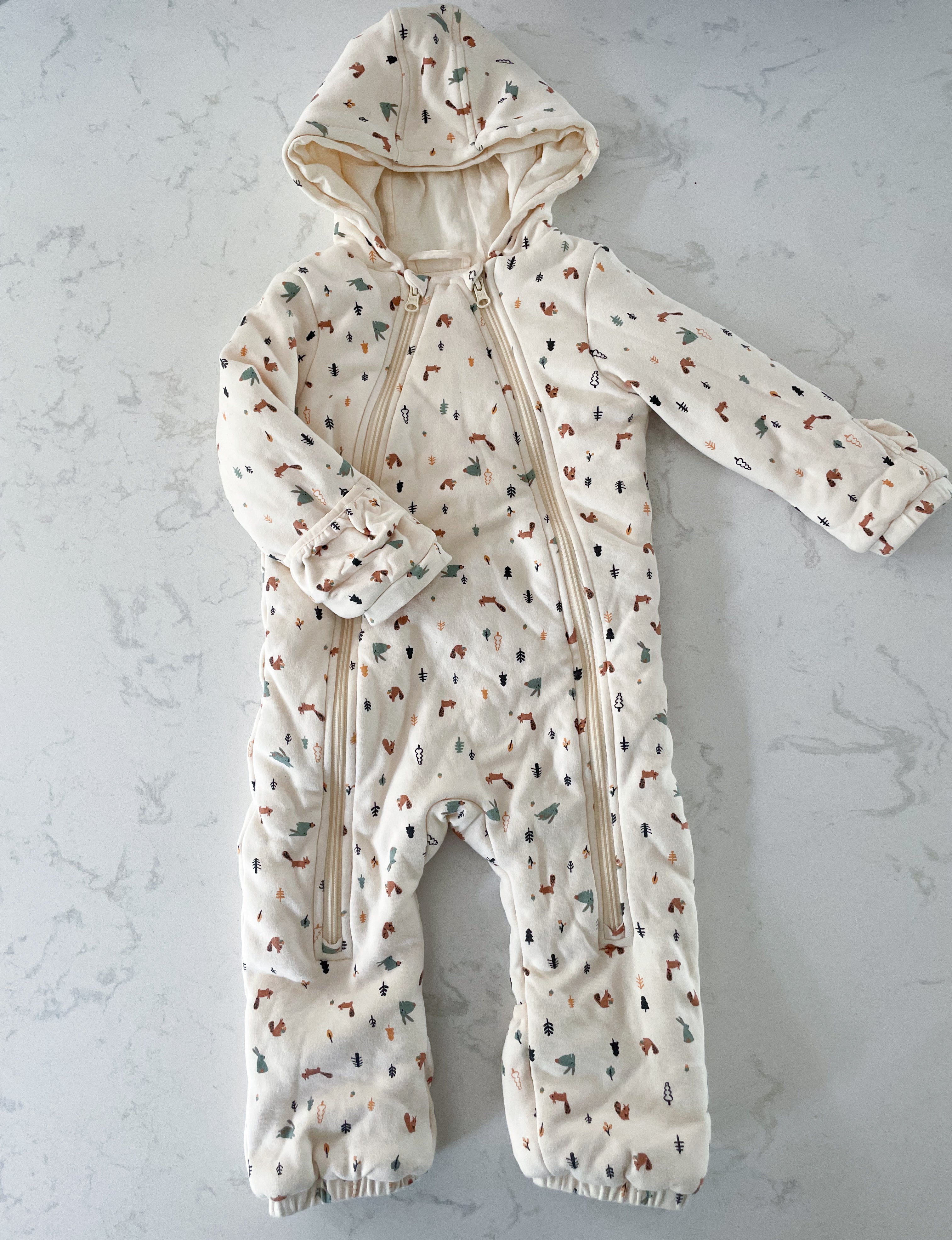 Joe Fresh-18-24m-GUC- cream coloured bunting suit with woodland animals