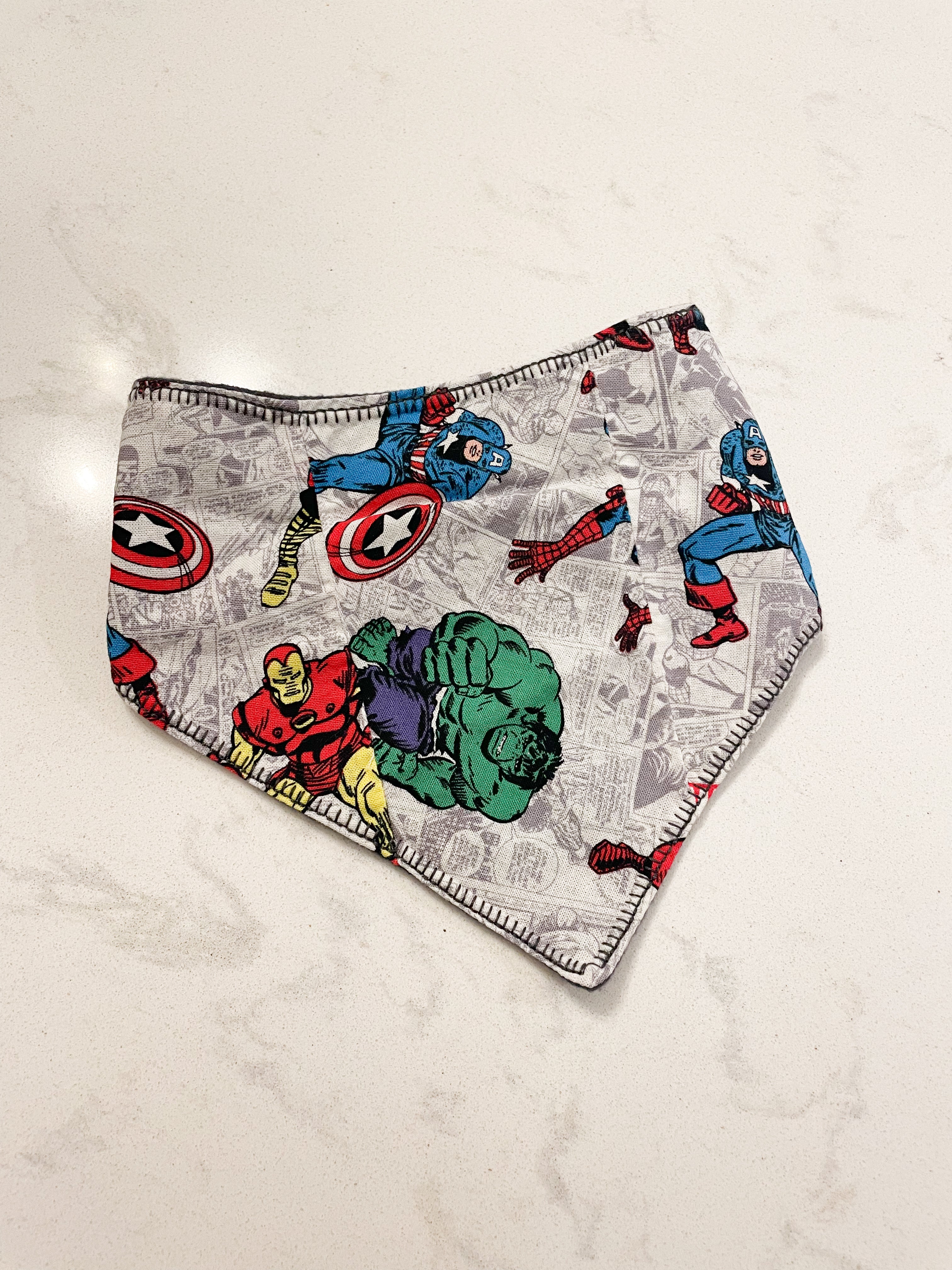 No brand- GUC- Marvel drool bib
