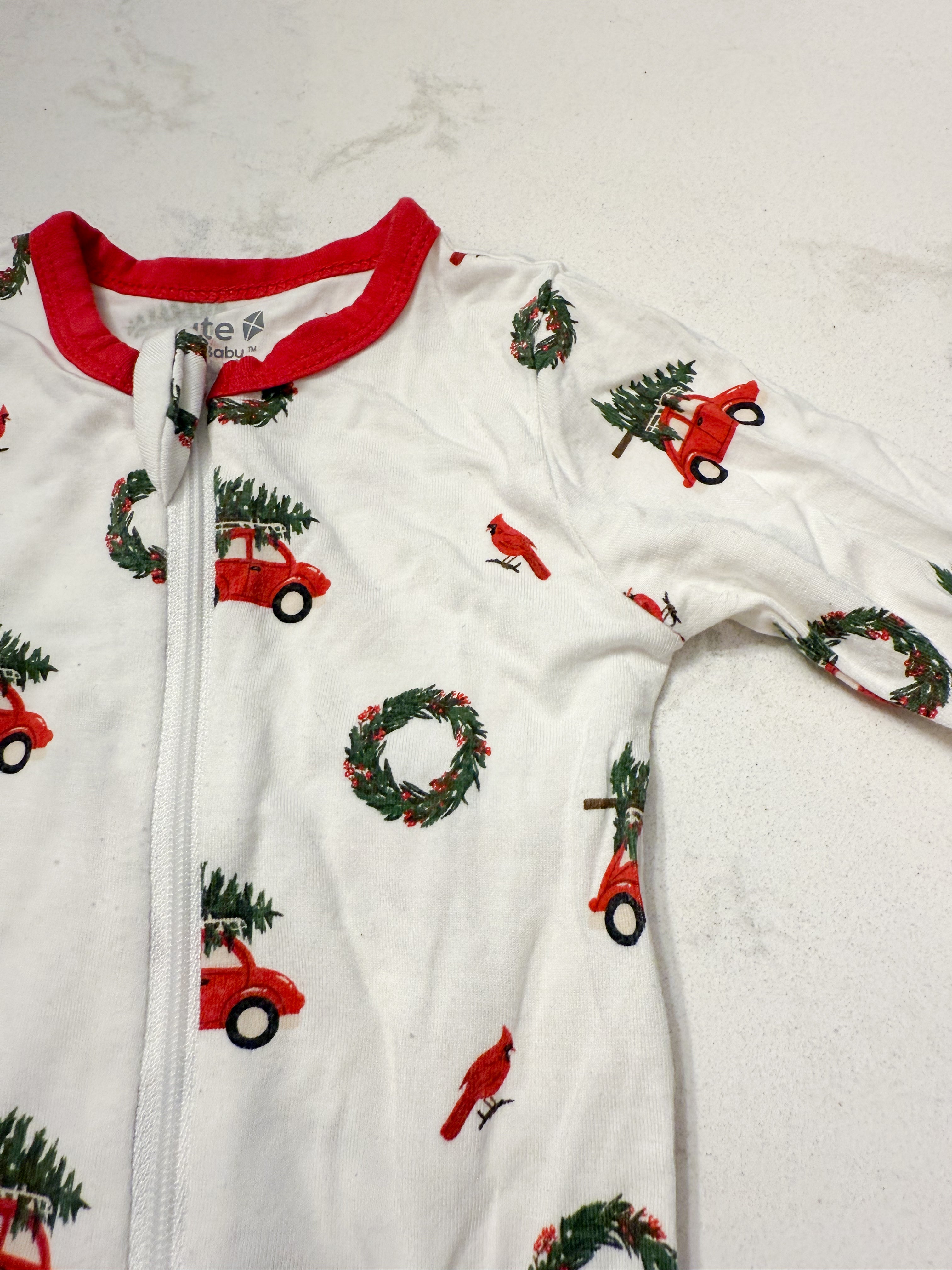 Kyte Baby- 3-6m- GUC- bamboo footie jammies with cars carrying tree