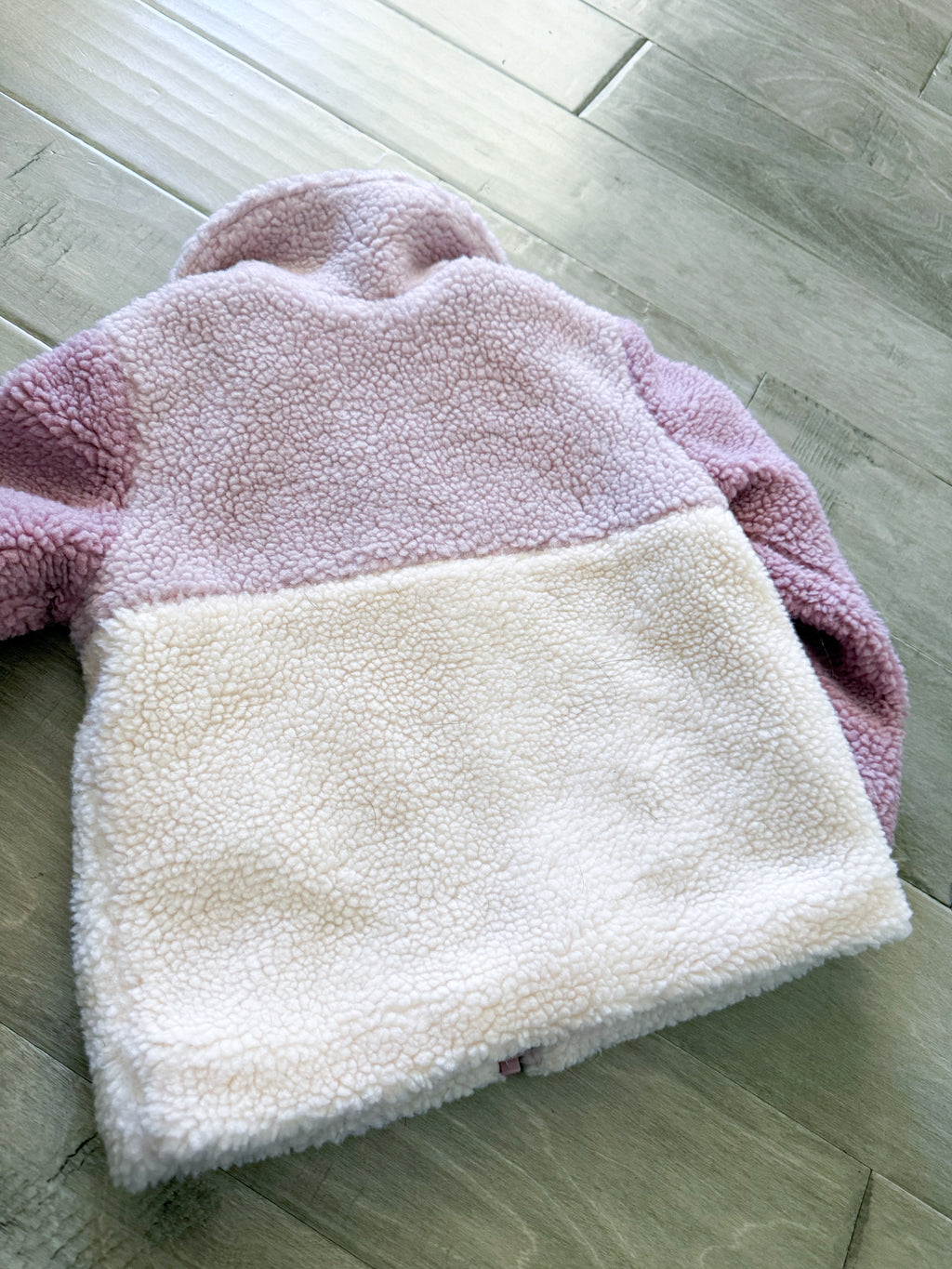 Joe Fresh- 18-24m (fits big)- PLAY- fleece zip up white and pink collared jacket
