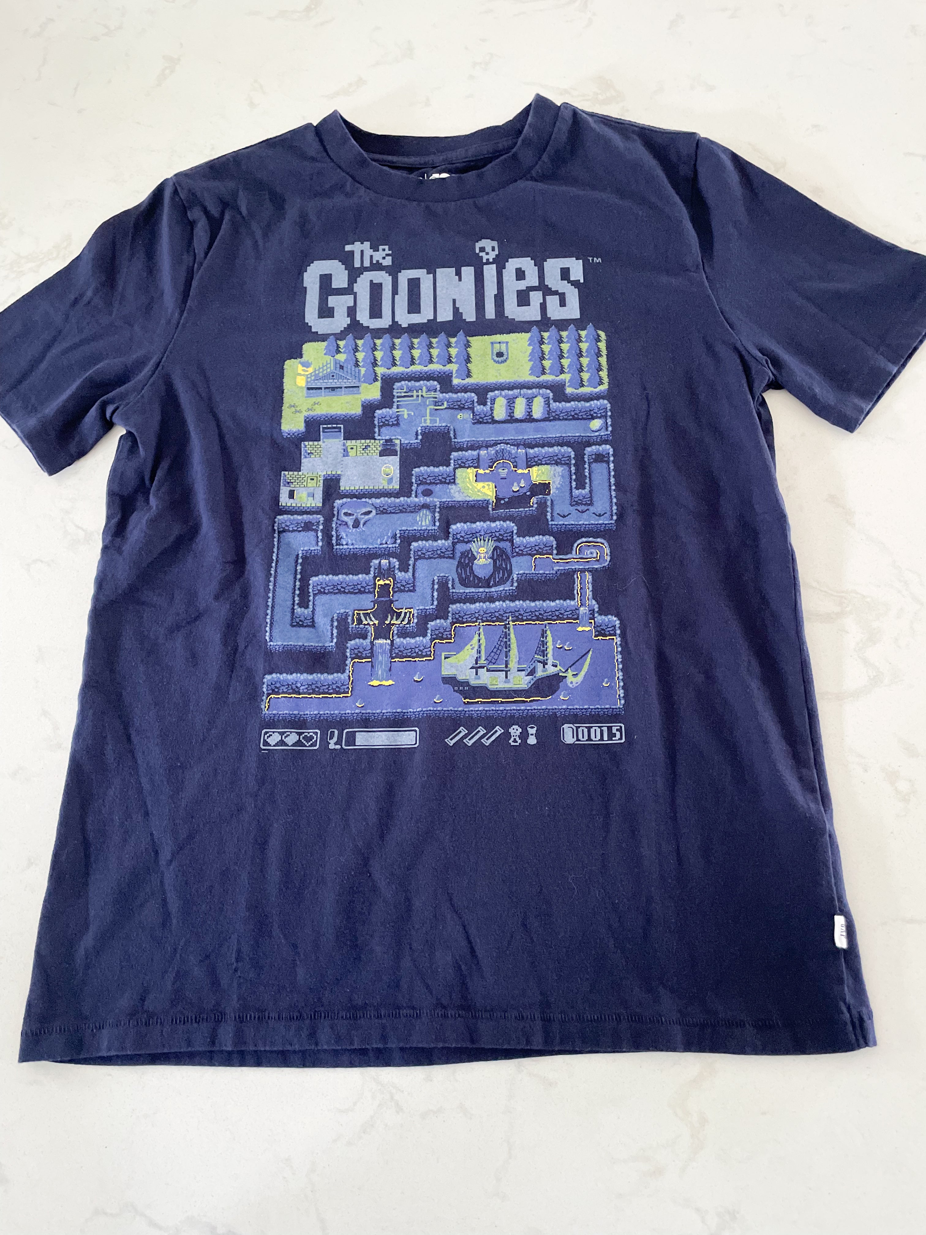 Gap- XXL (14-16Y)- navy goonies t shirt