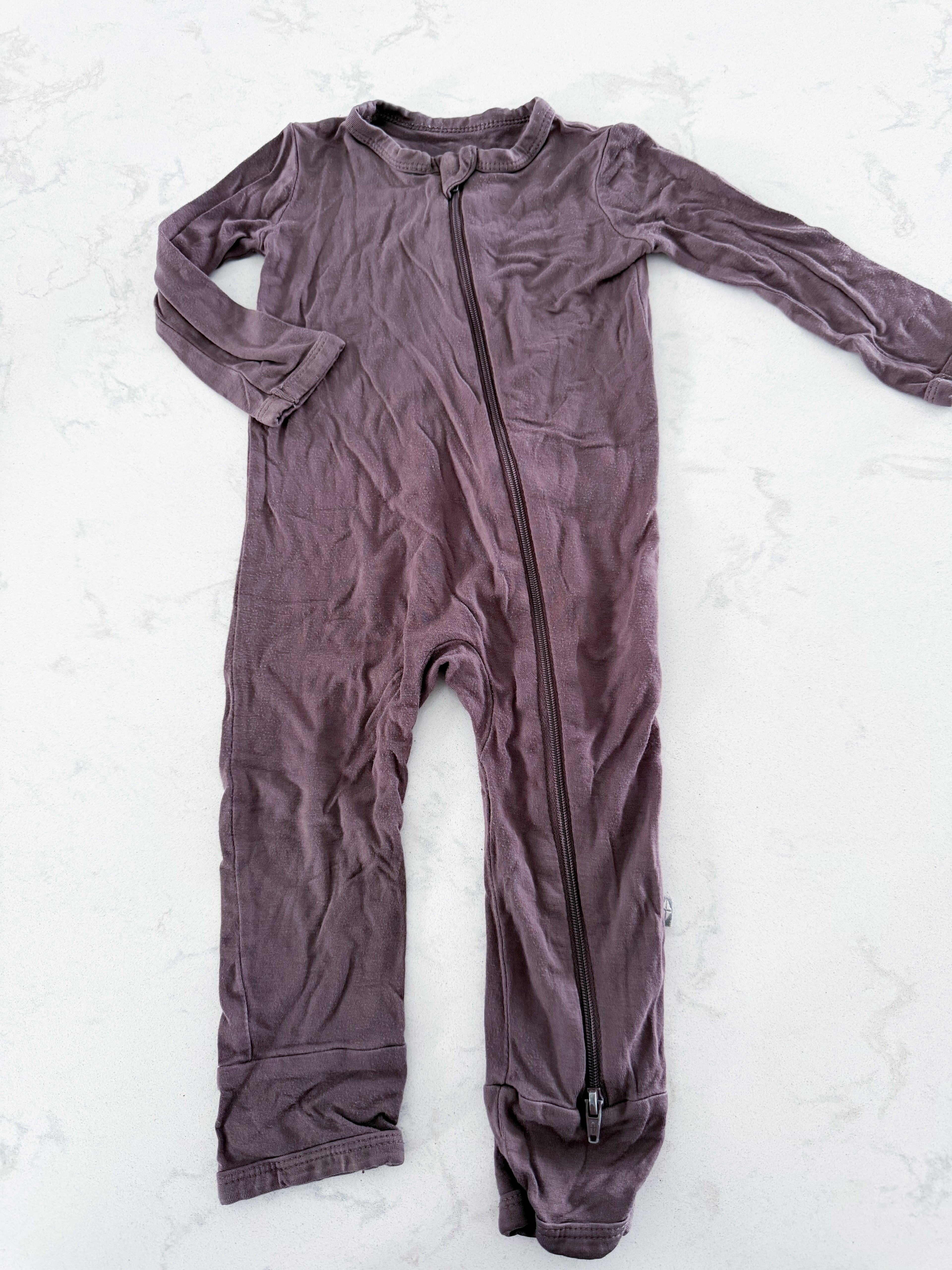 Kyte Baby- 6-12m- PLAY- dark grey ish purple with zipper