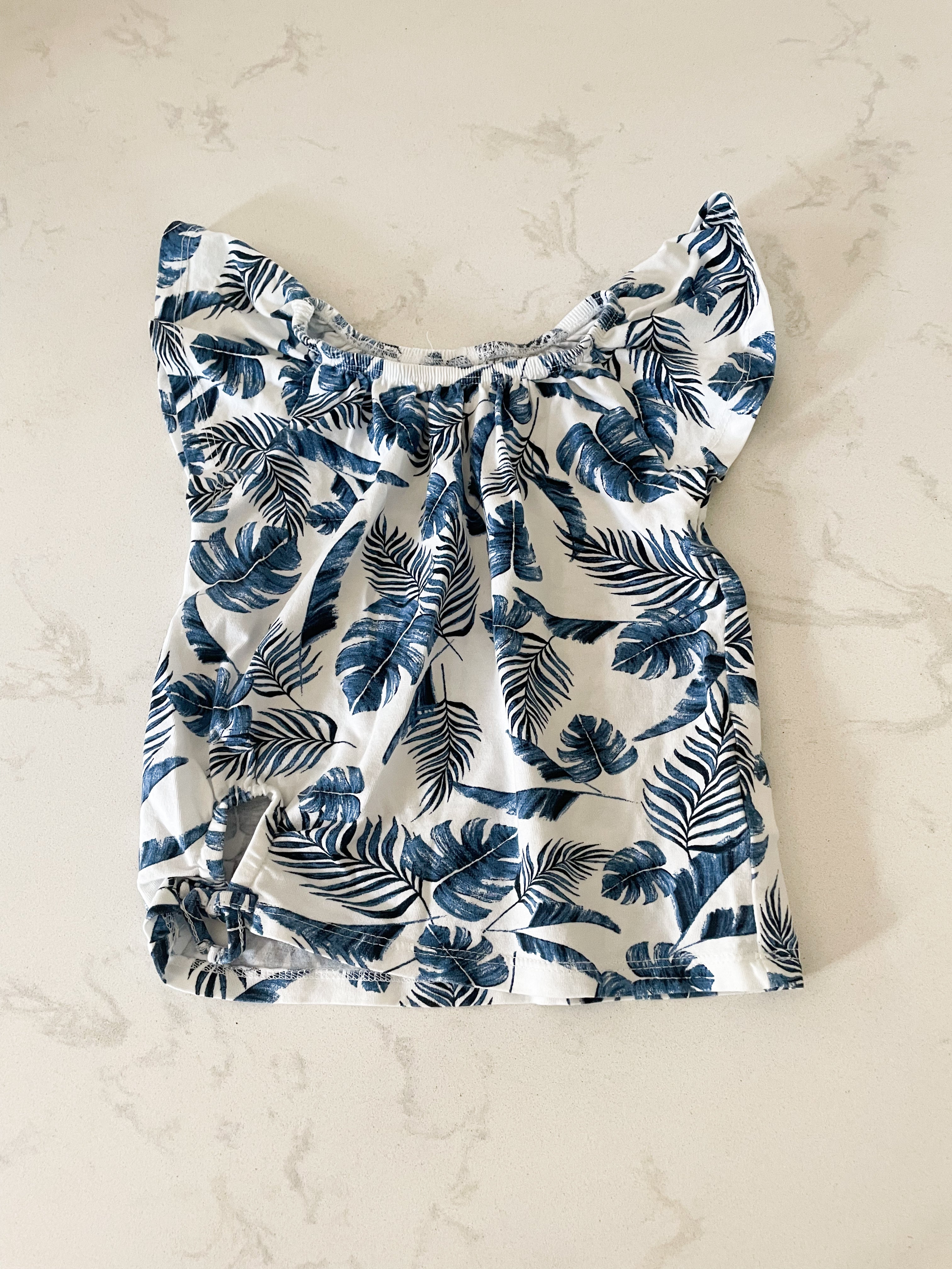 Joe Fresh- 2T-VGUC- white tank with tropical blue leaves