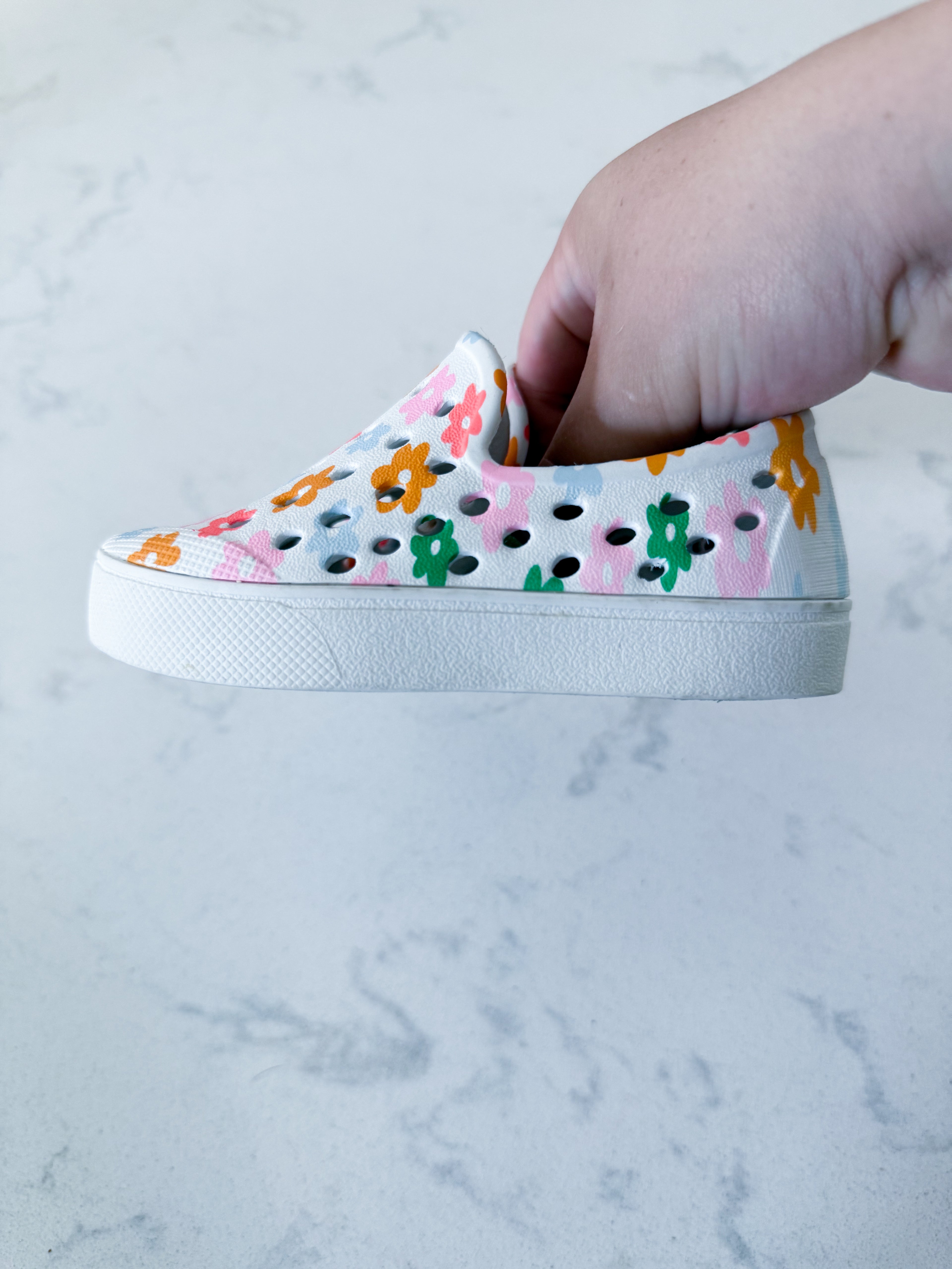 Old Navy- 5C- VGUC- white slip ons with multicoloured florals