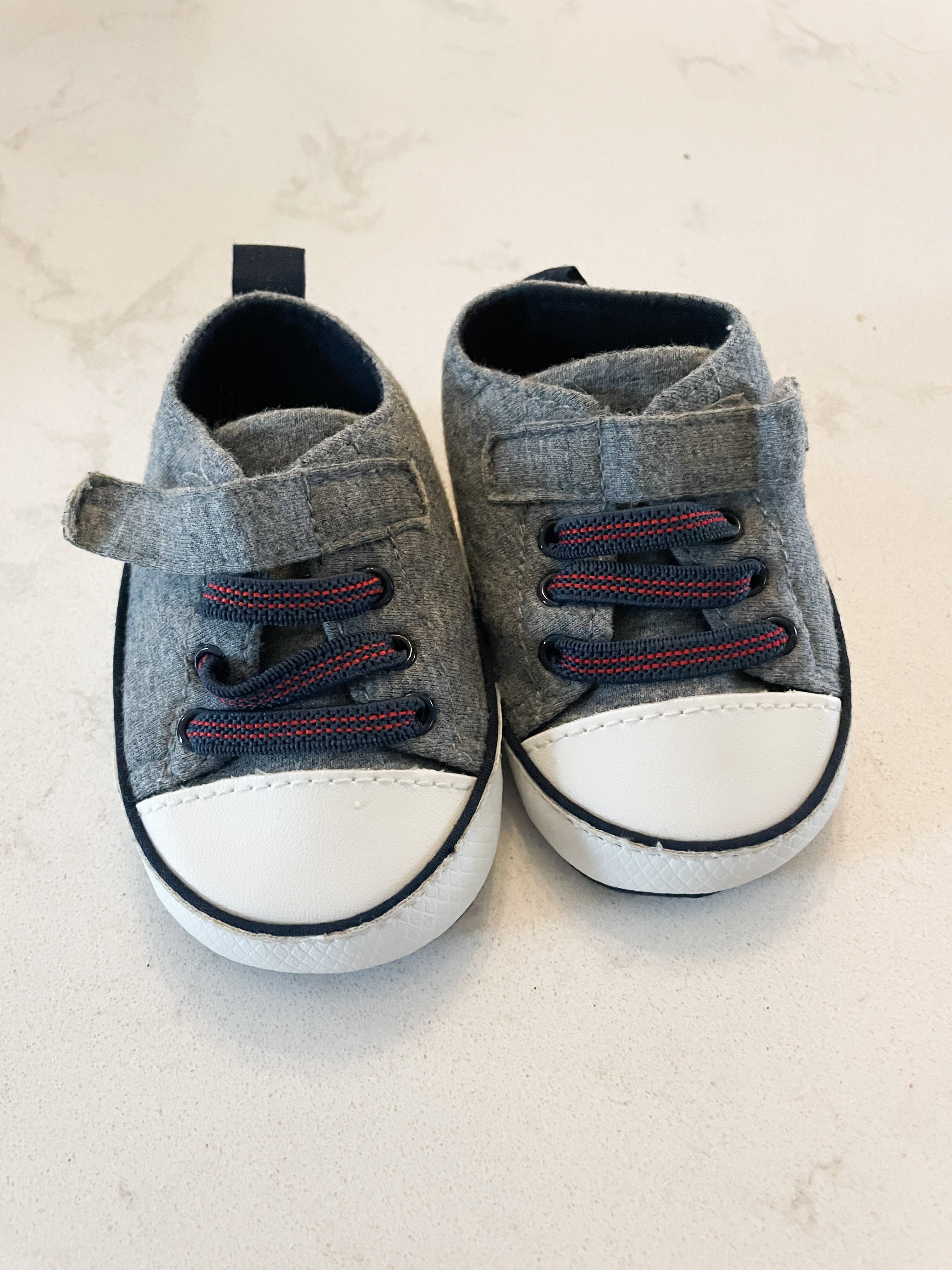 Joe Fresh- 1C- GUC- cloth soft sole shoes