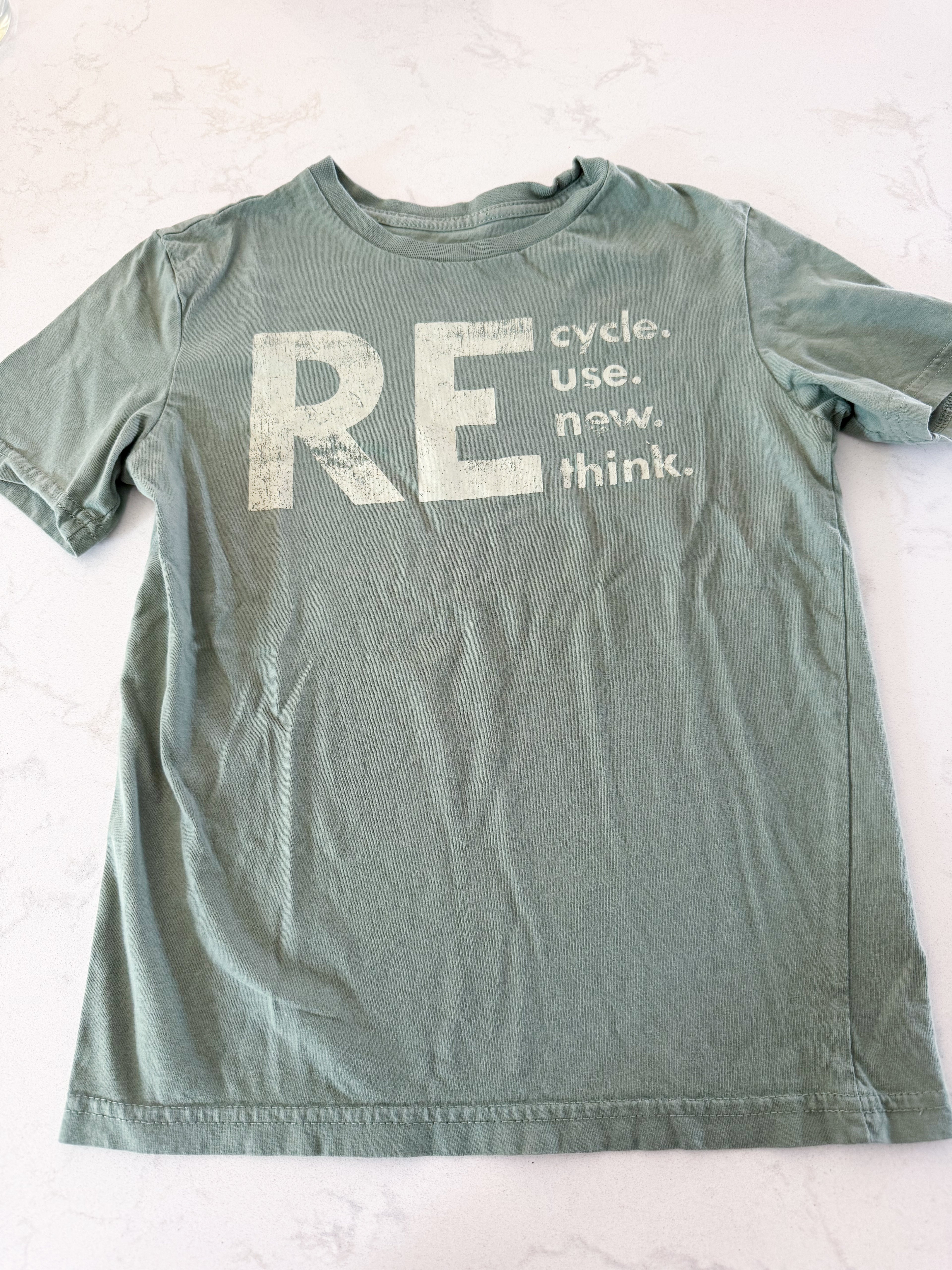 George- 7/8Y- GUC- green t shirt with recycling quote