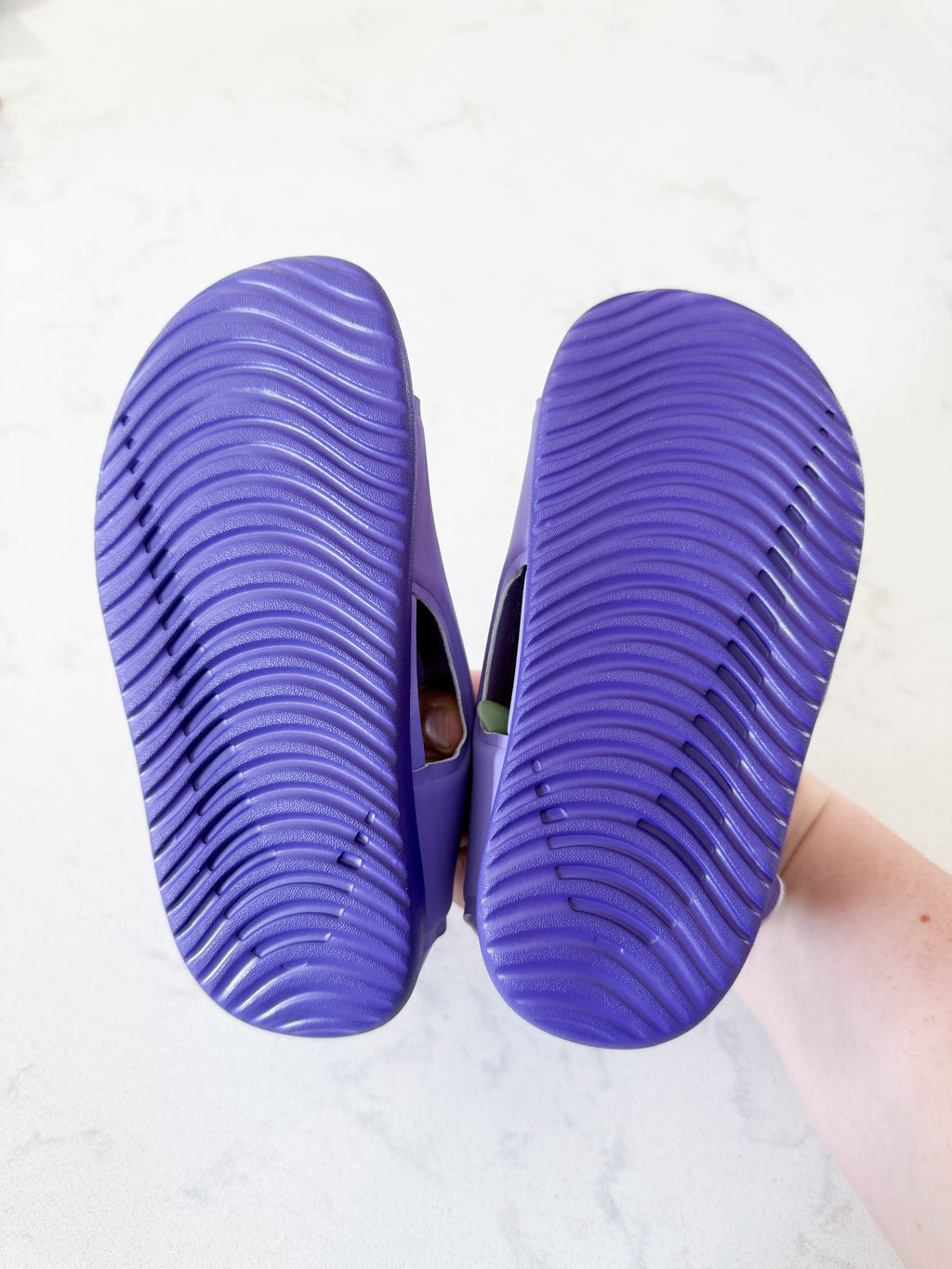 Nike- 10C- VGUC- purple Velcro sandals with teal accents