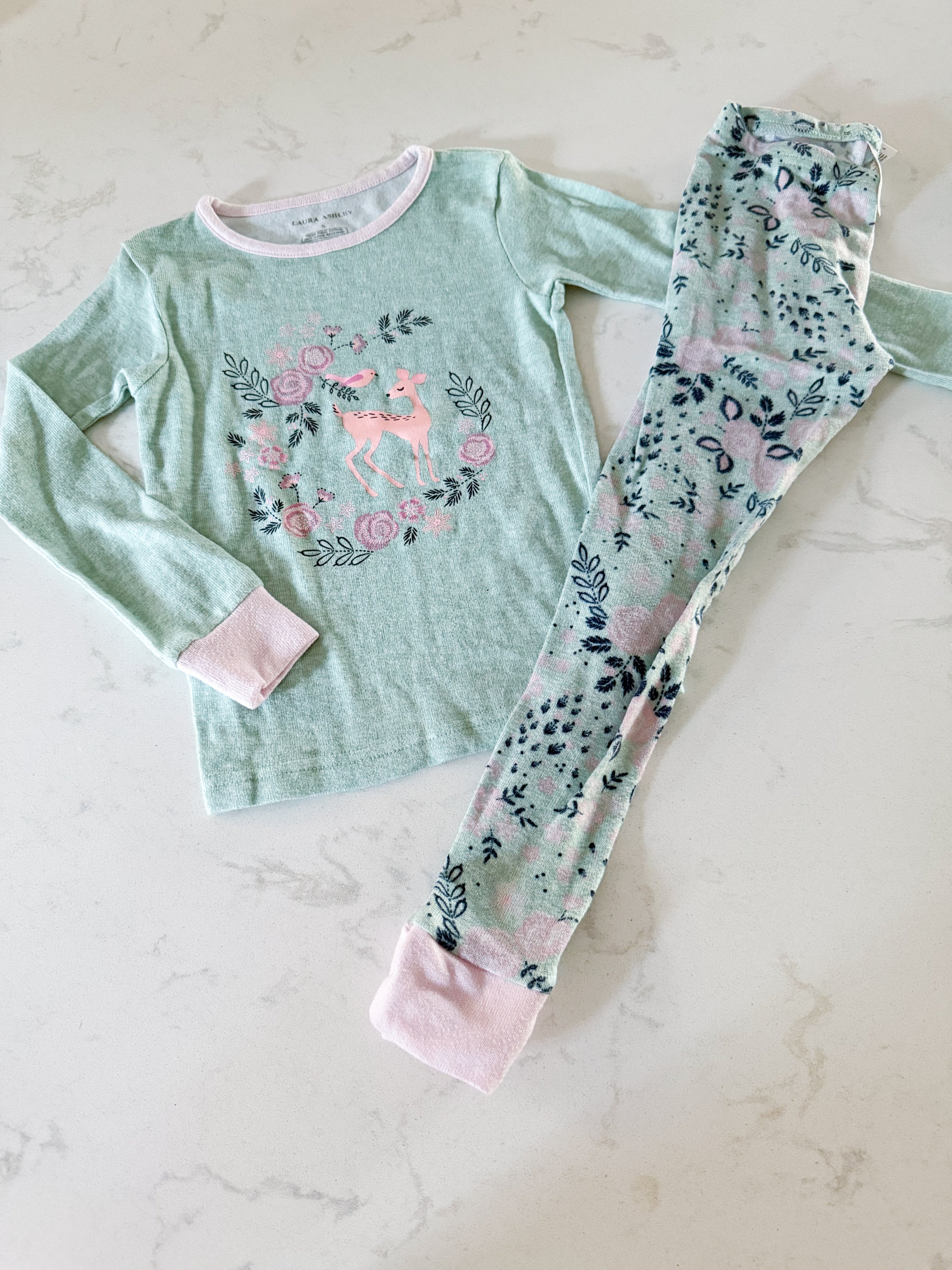 Laura Ashley- 4T- GUC- pajamas