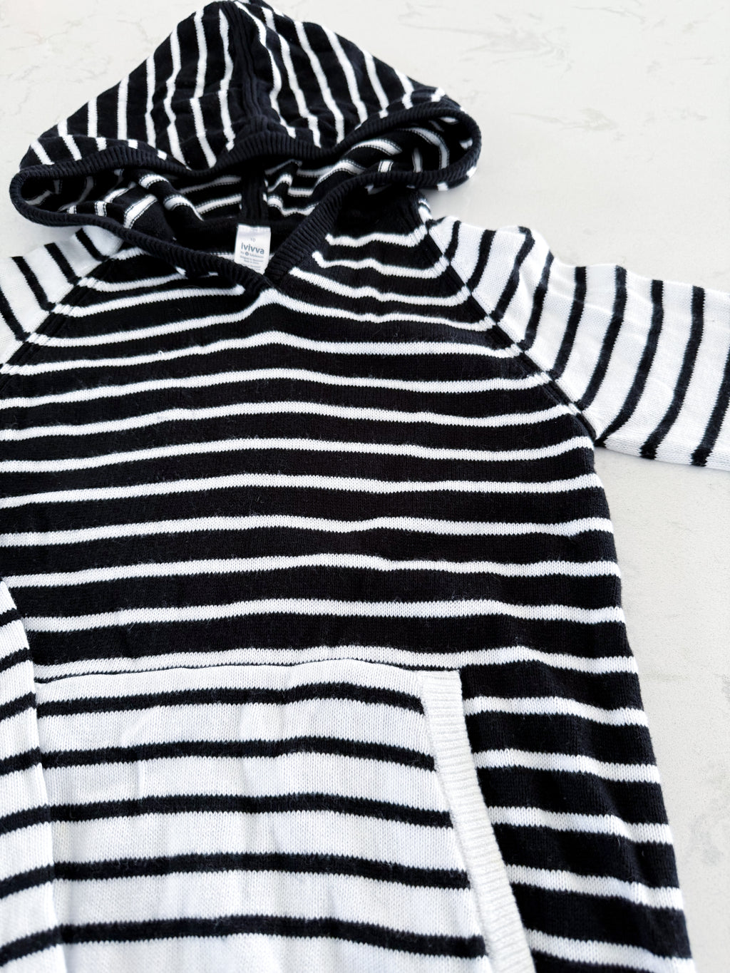Iviva- 10Y- VGUC- White and black striped knit sweater with hood