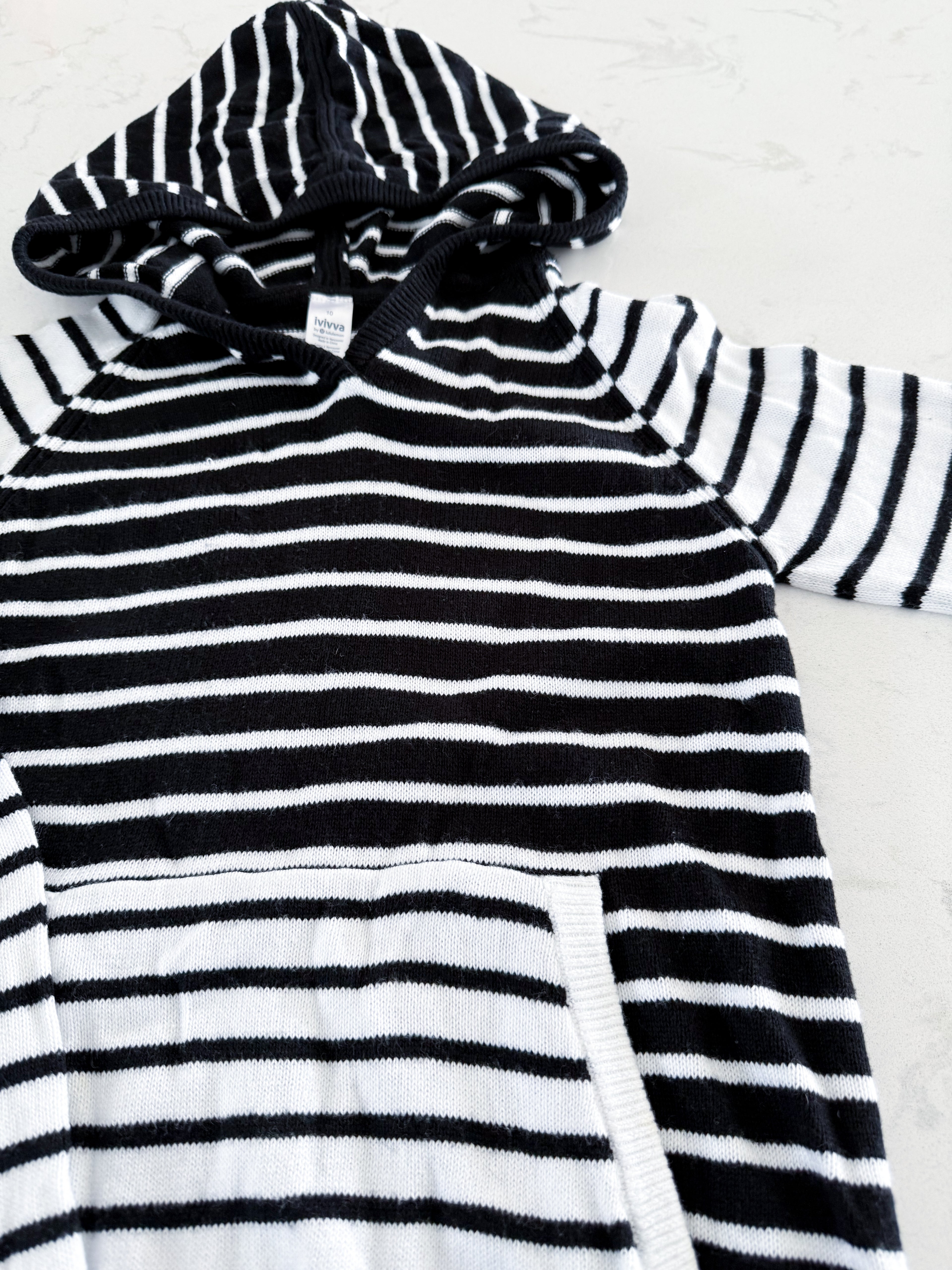 Iviva- 10Y- VGUC- White and black striped knit sweater with hood
