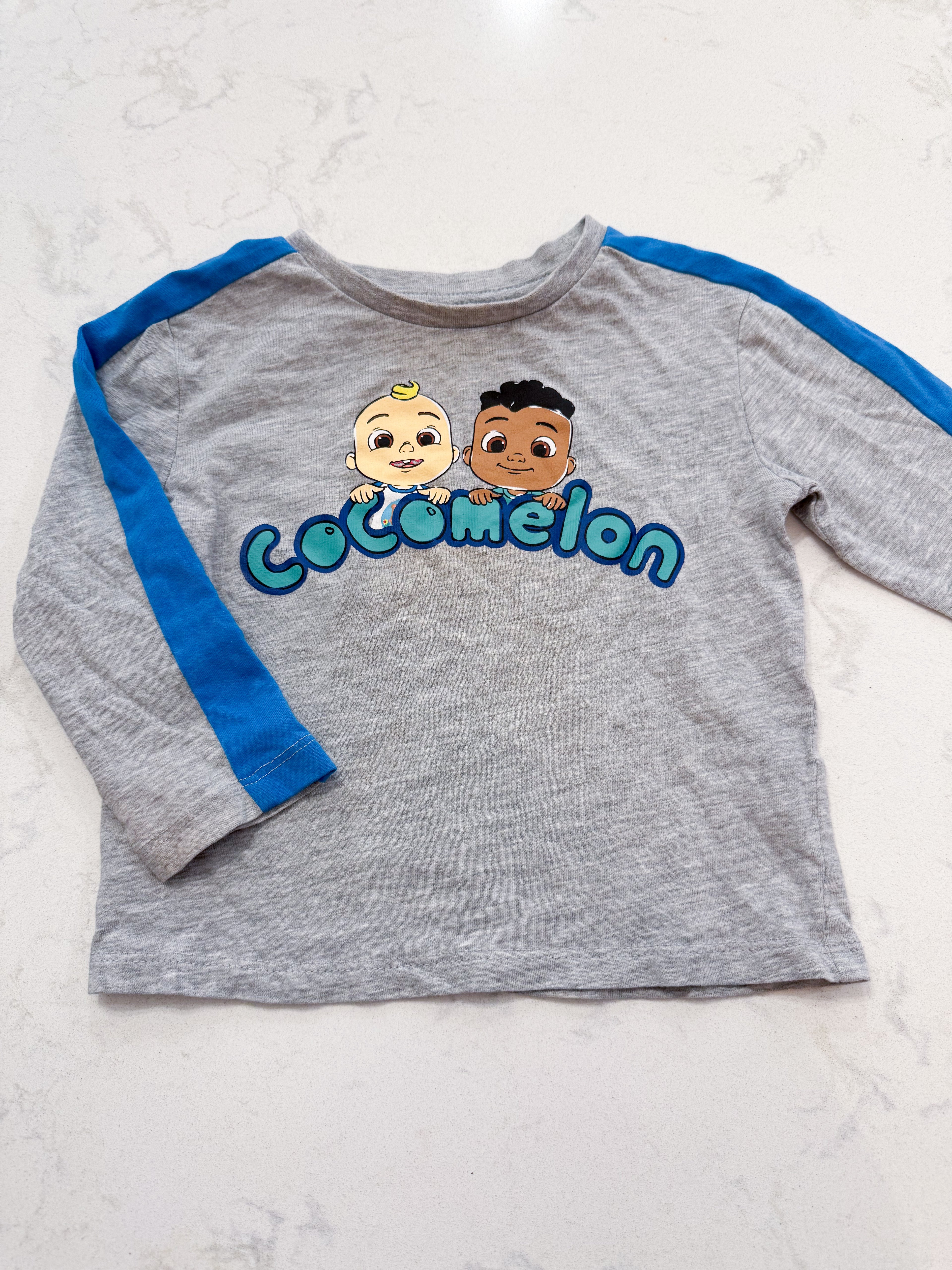 Cocomelon- 2T- VGUC- long sleeve grey Cocomelon shirt with JJ and Cody