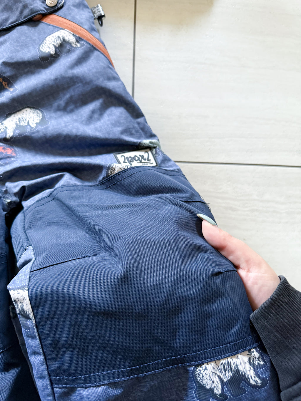 Deux Par Deux- 3T- VGUC- rust brown and blue snow suit with bears