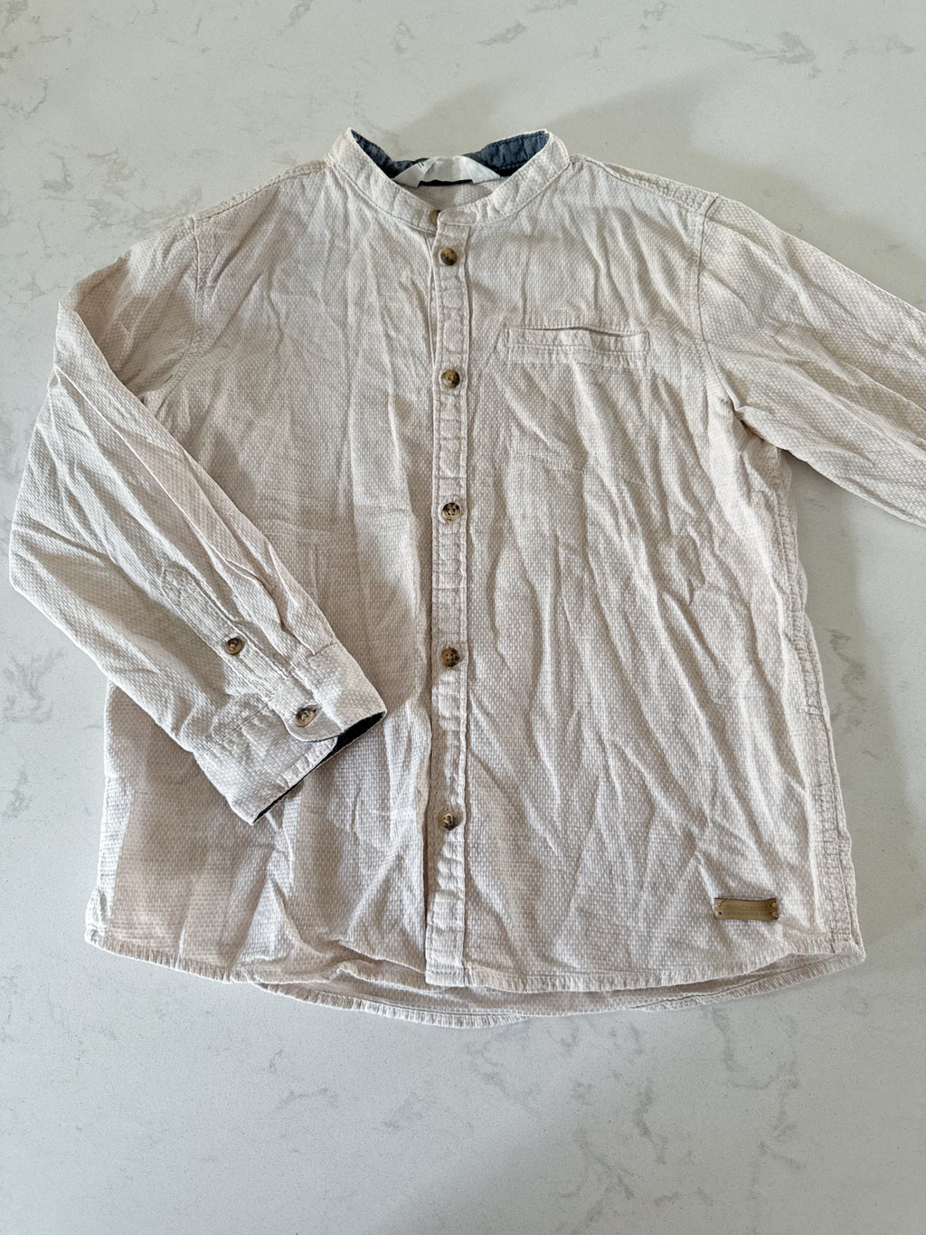 H&M- 6Y- VGUC- beige button up dress shirt
