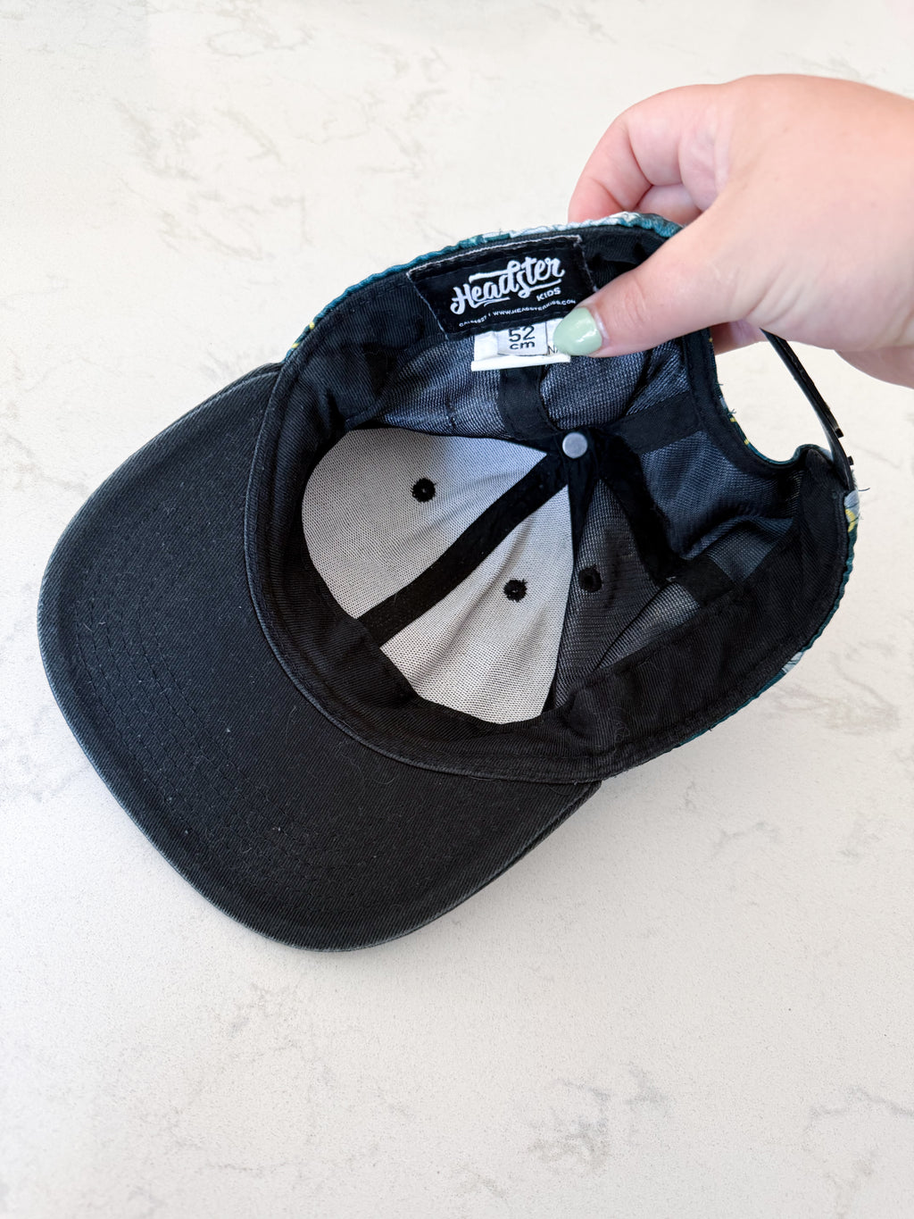 Headster- 52cm- PLAY- green ball cap with palm leaves