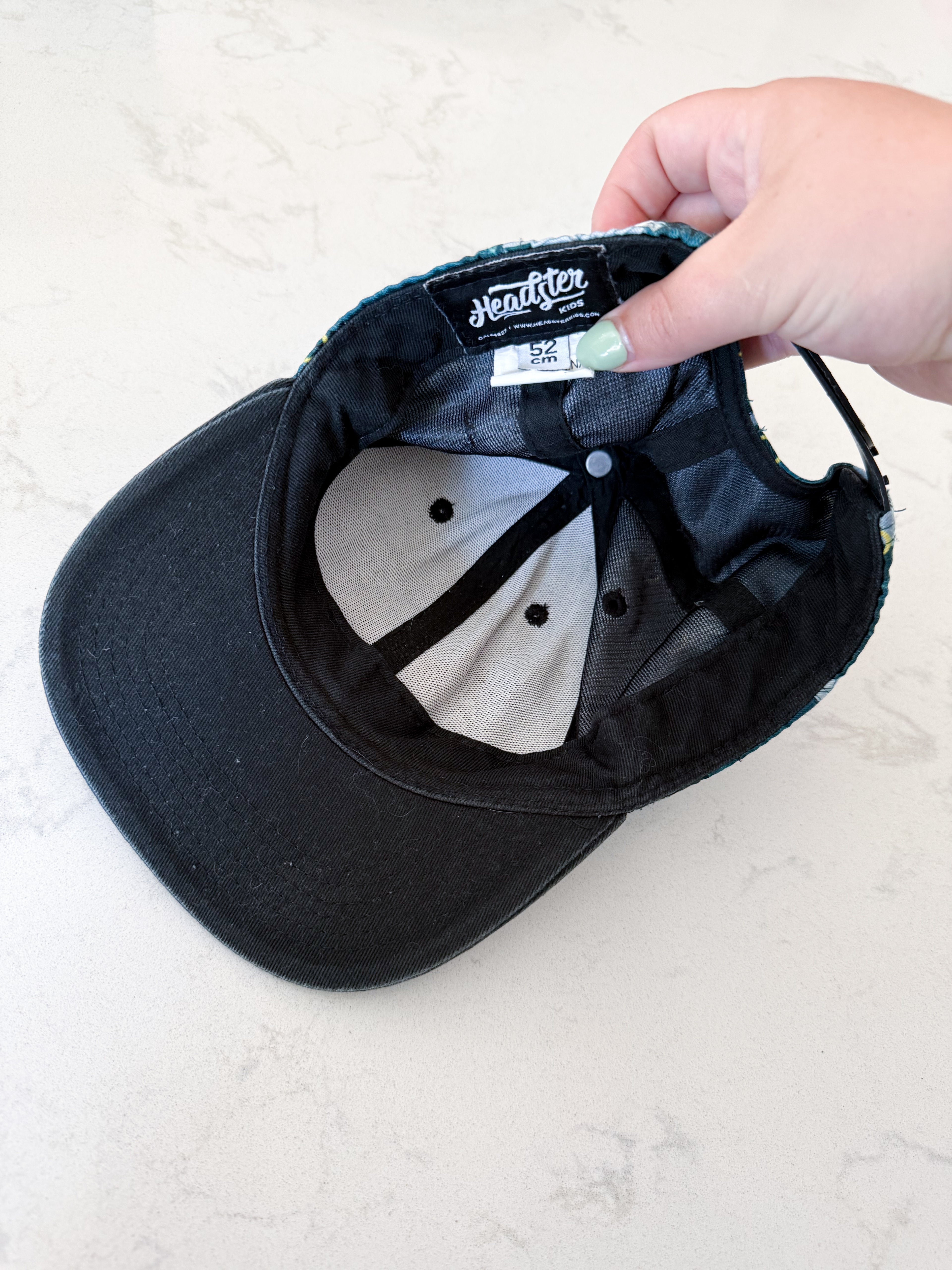 Headster- 52cm- PLAY- green ball cap with palm leaves