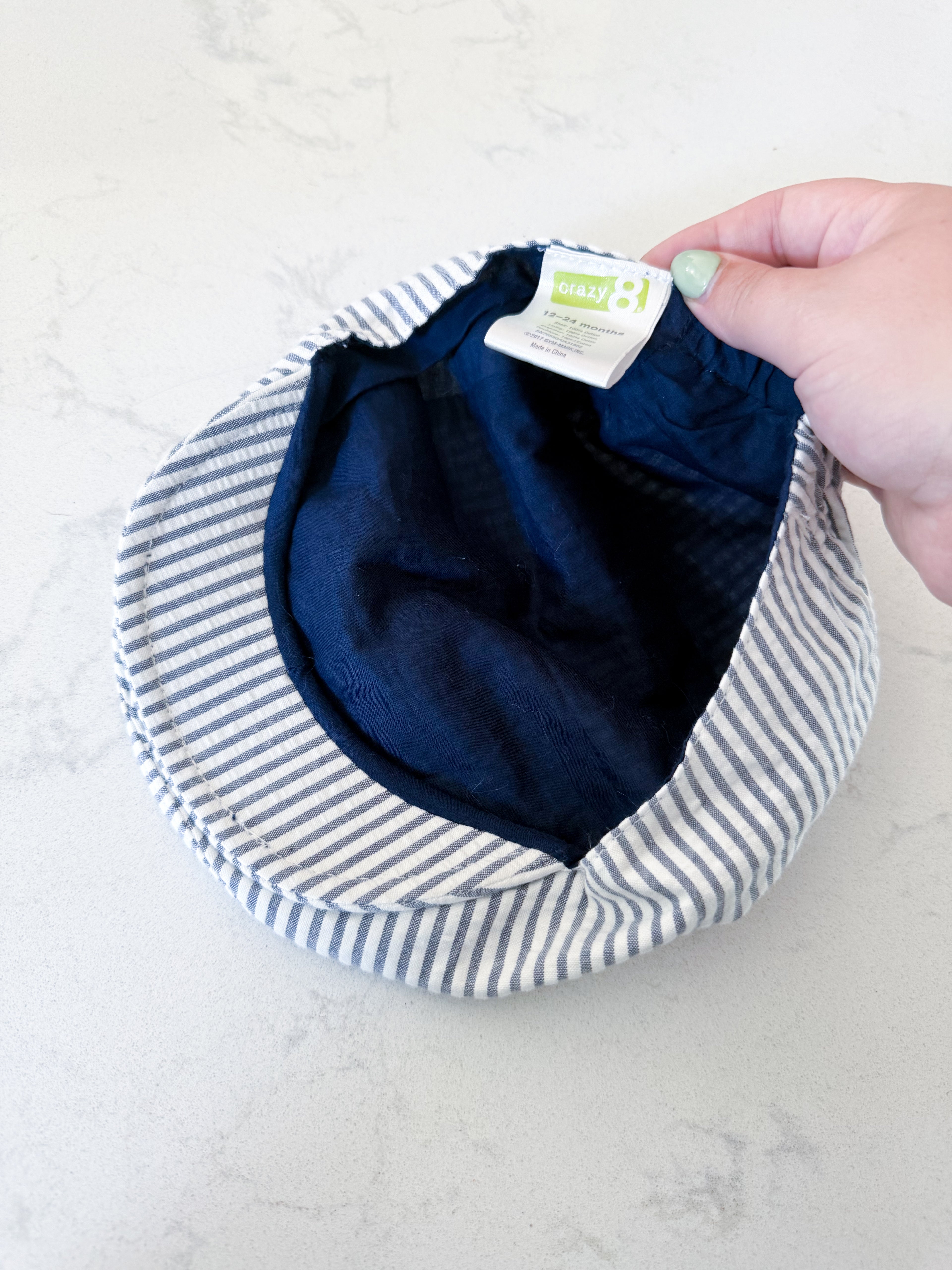 Crazy 8- 12-24m- VGUC- white and light blue striped muffin hat