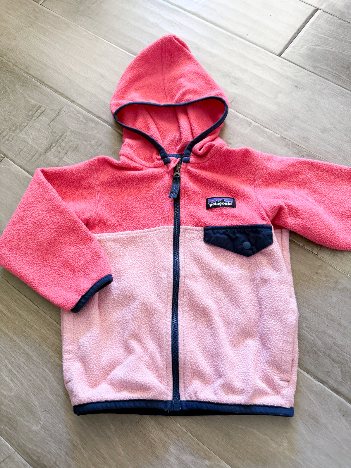 Patagonia- 12-18m- PLAY- pink fleece zip up