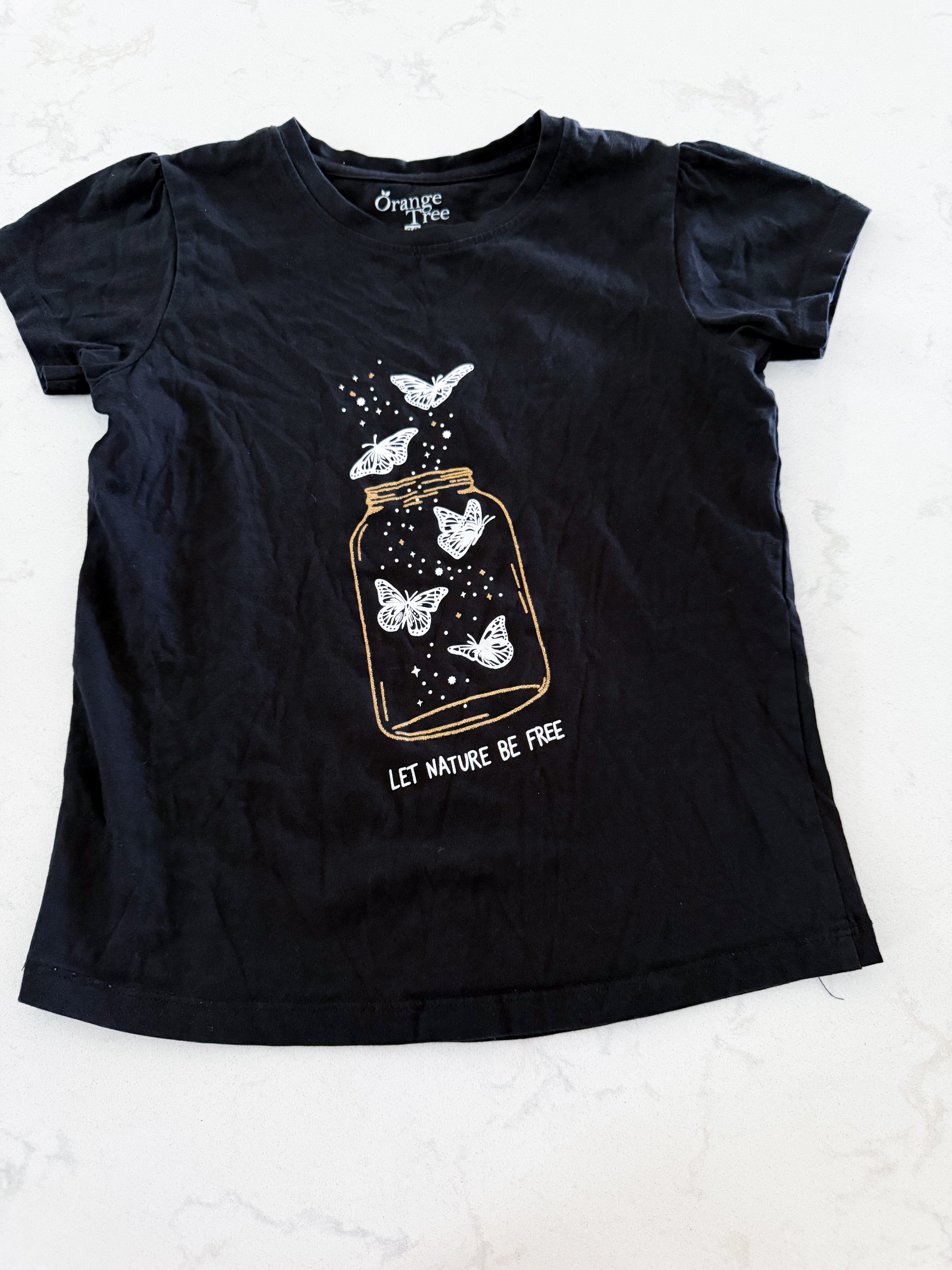 Orange Tree- 6Y- VGUC- black t-shirt with butterflies in a jar