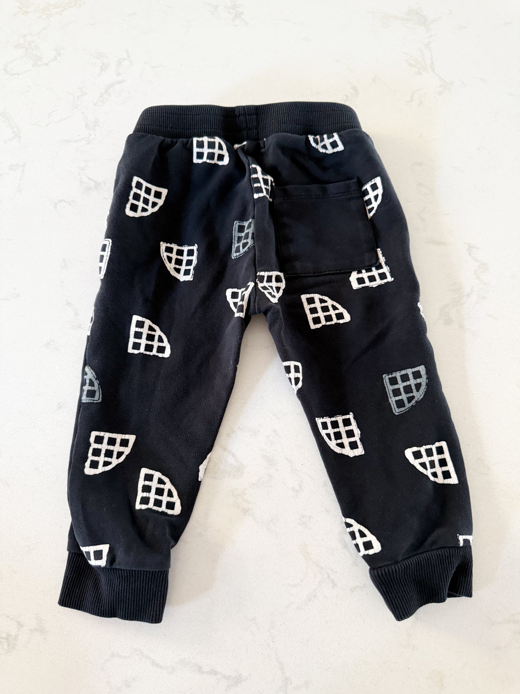 Miles the Label- 18m- GUC- black pants with waffle pattern