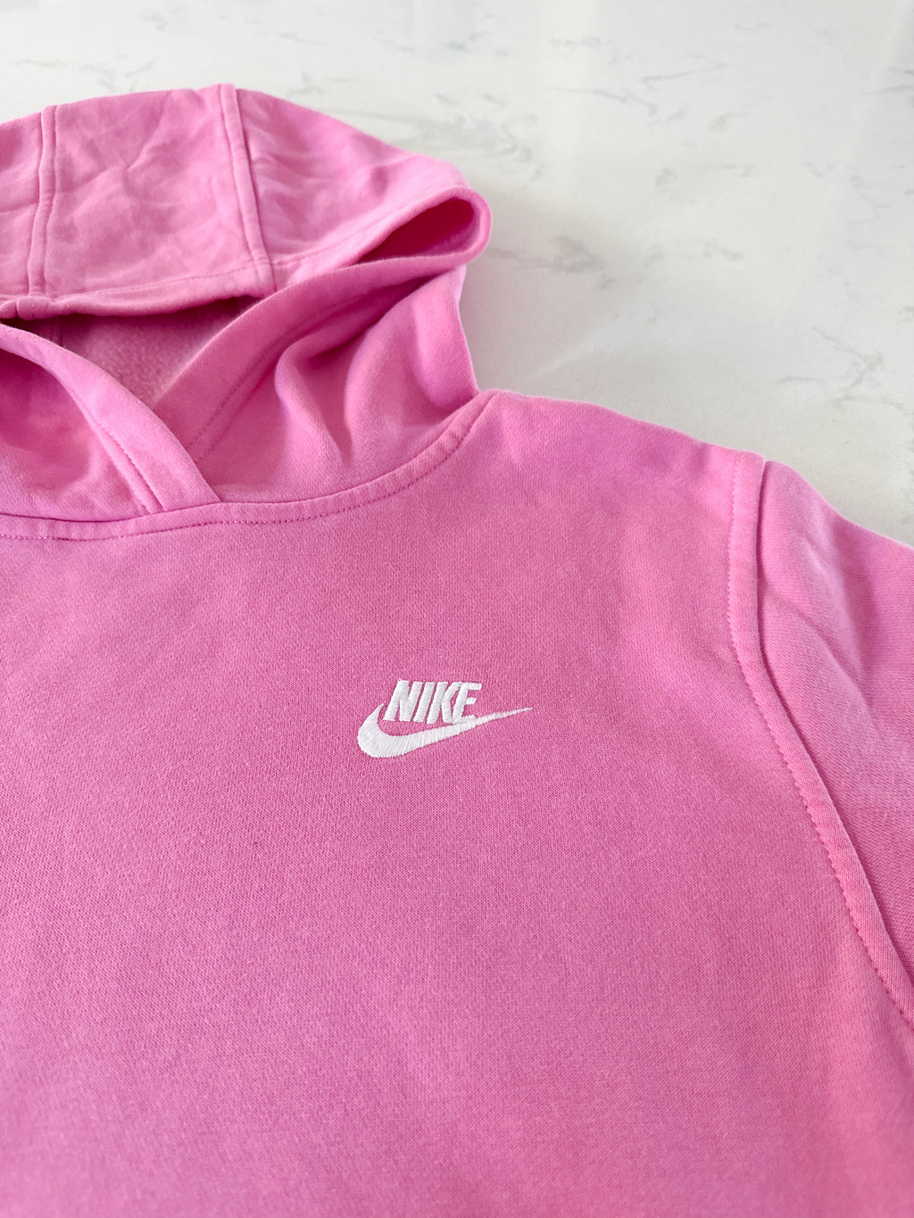 Nike- 14-16Y- PLAY- bright pink hoodie