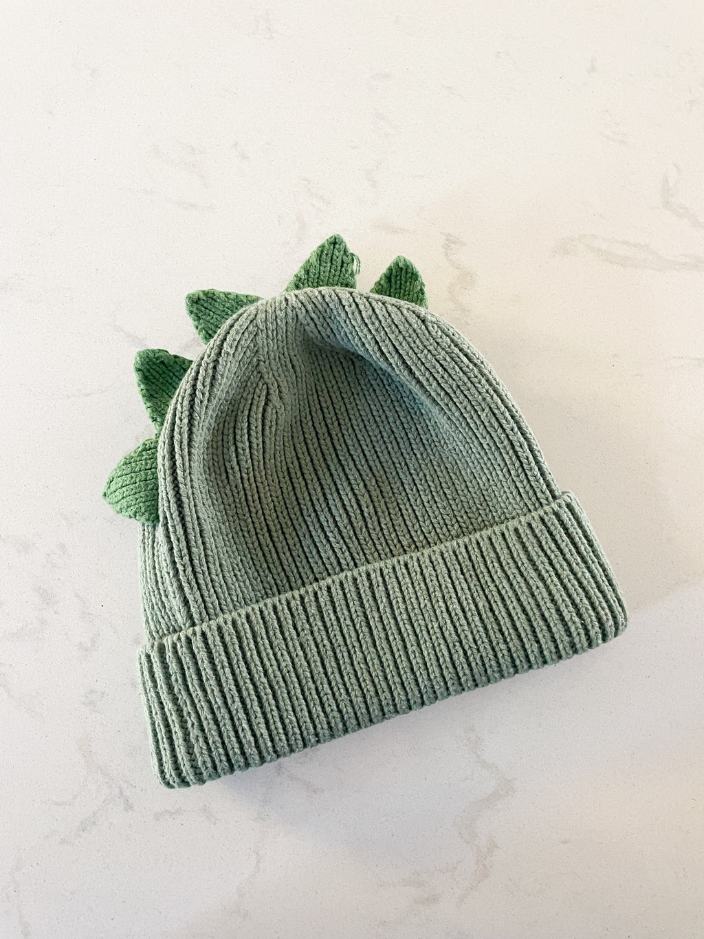 Baby Gap- small knit hat (toddler)- GUC- green knit Dino hat