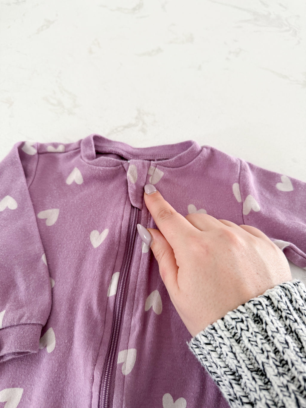 Pekkle- 6m- PLAY- purple footie jammies with hearts