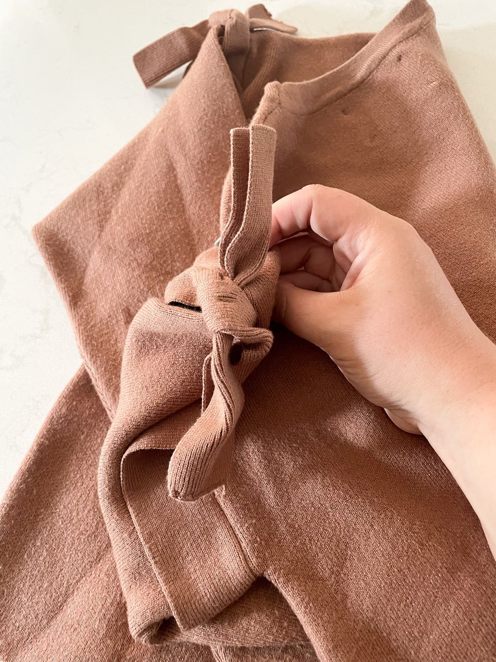 Zara-11-12Y-GUC- brown knit sweater with bows on shoulder