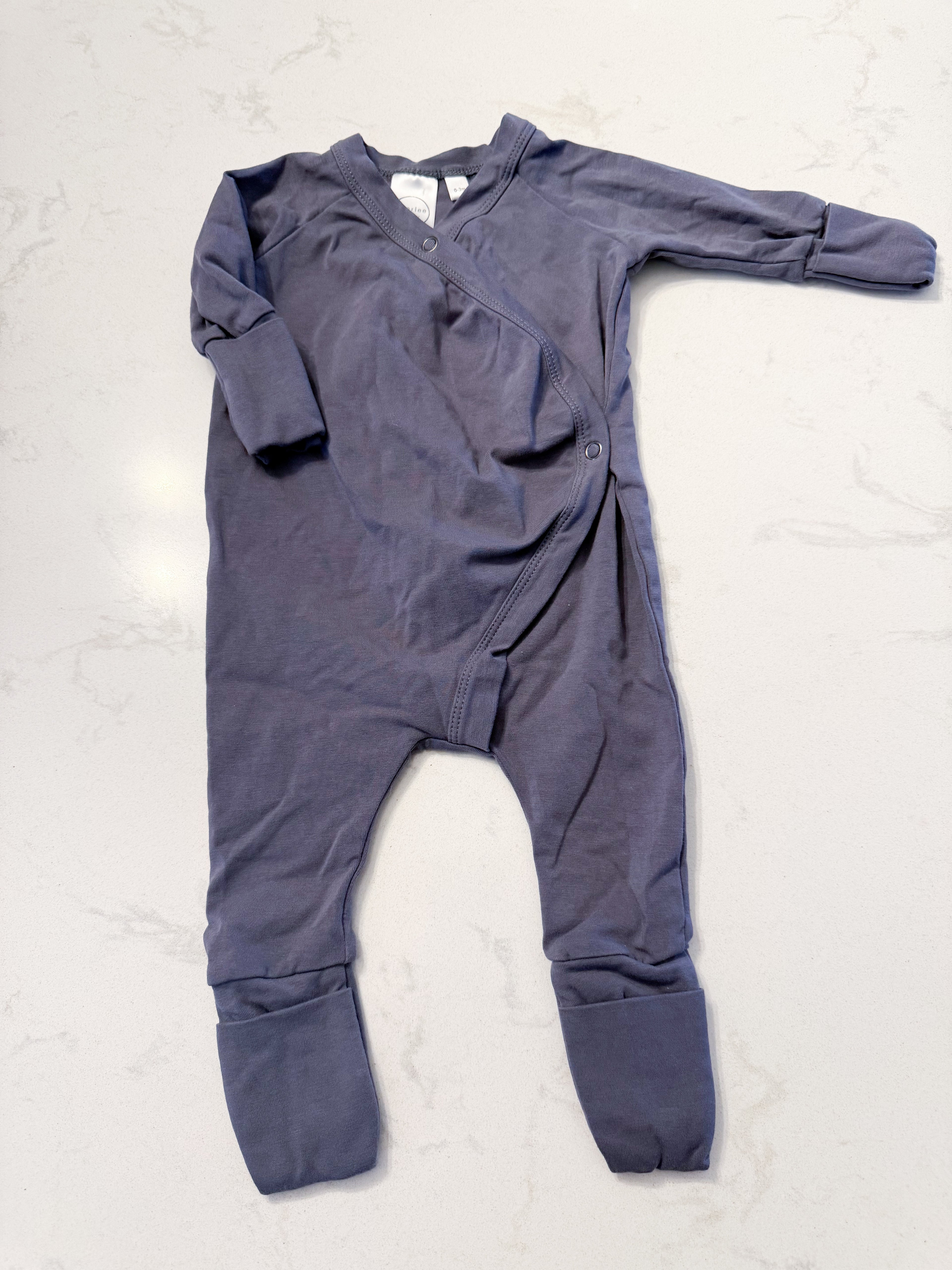 Everlee Baby- 0-3m- VGUC- slate grey wrap fold over feet and hand wrap pajamas