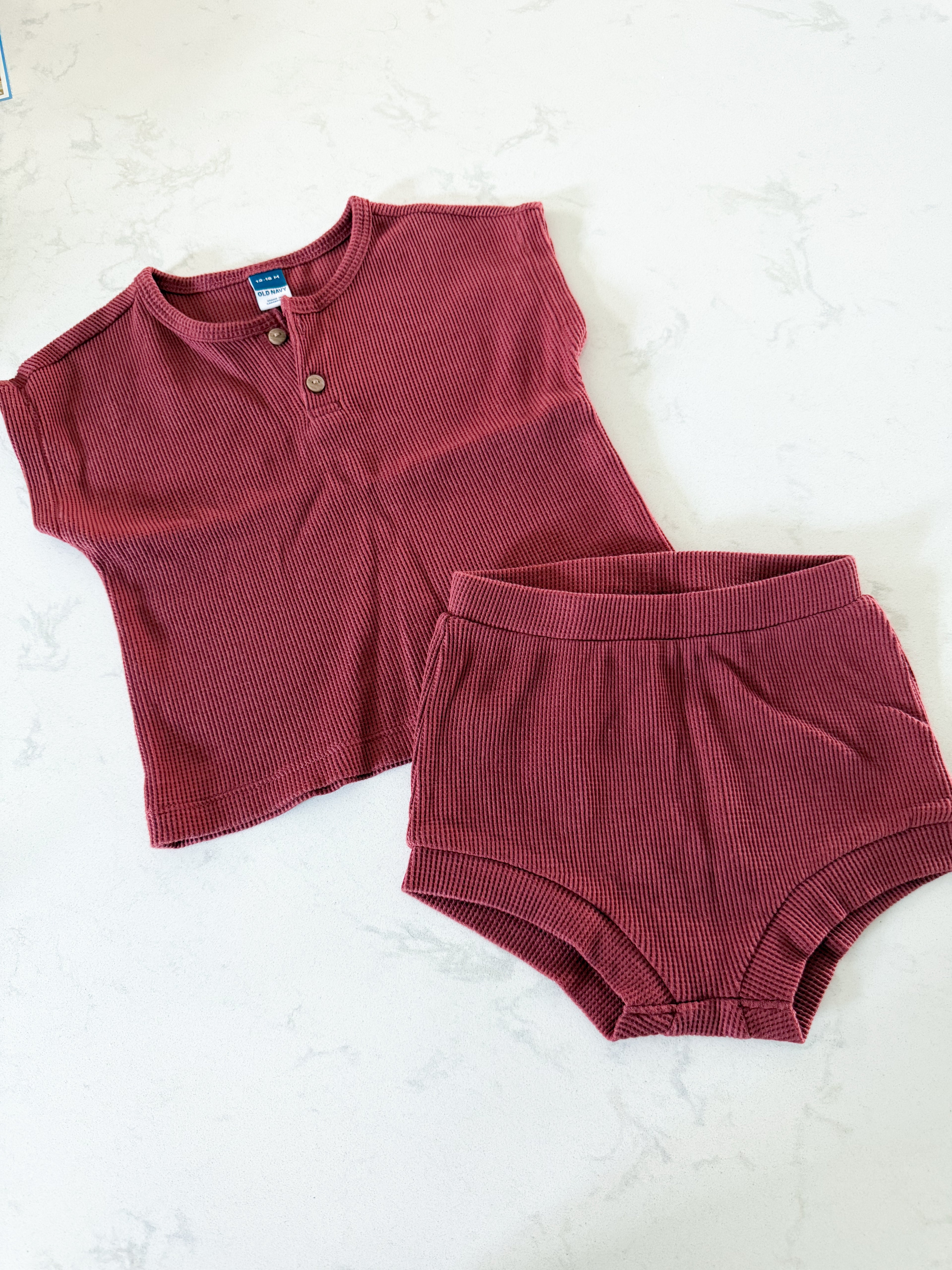 Old Navy- 12-18m- BNWOT- burgundy is waffle knit set