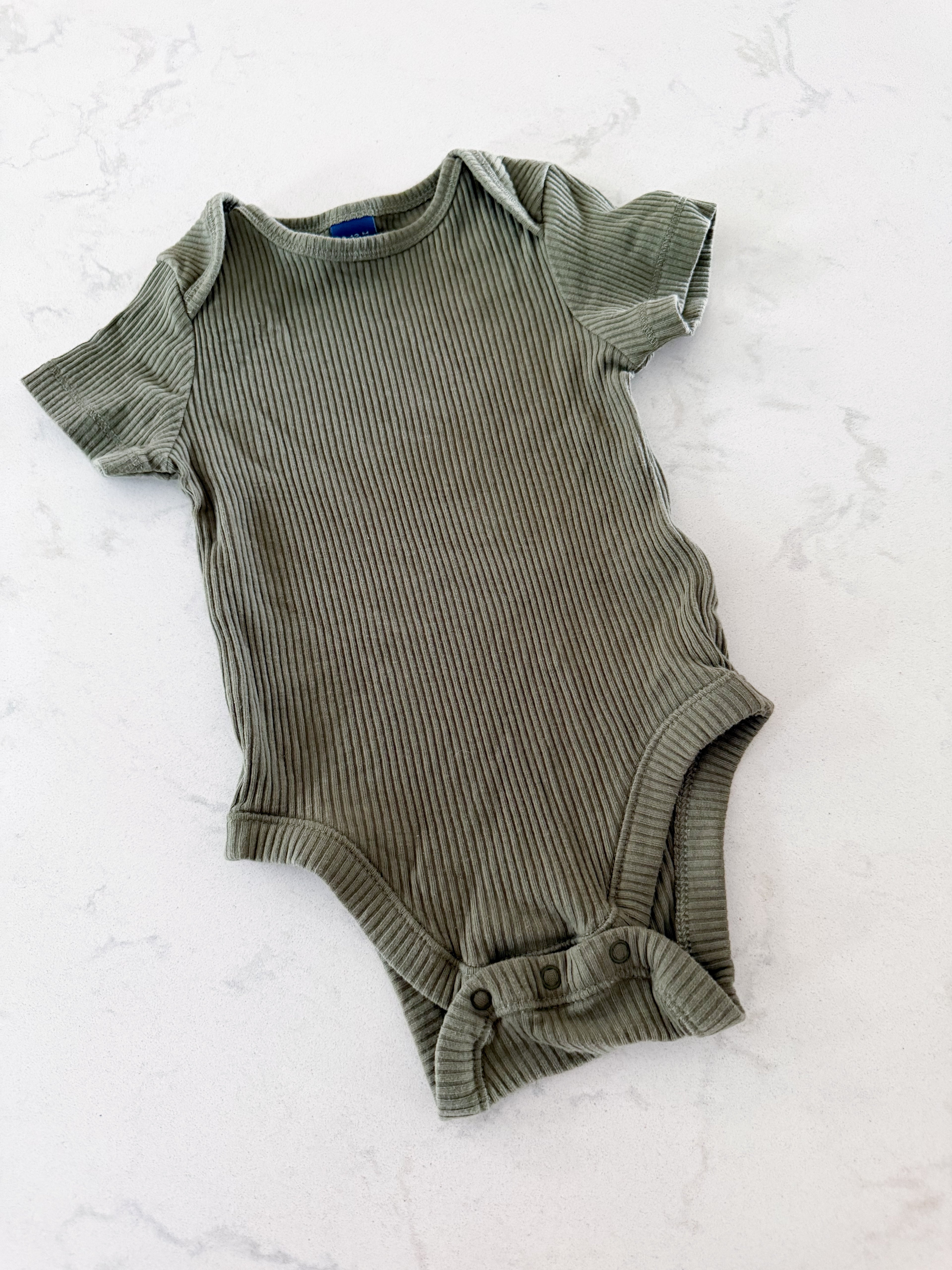 Old Navy- 6-12m- VGUC- olive green ribbed bodysuit short sleeve