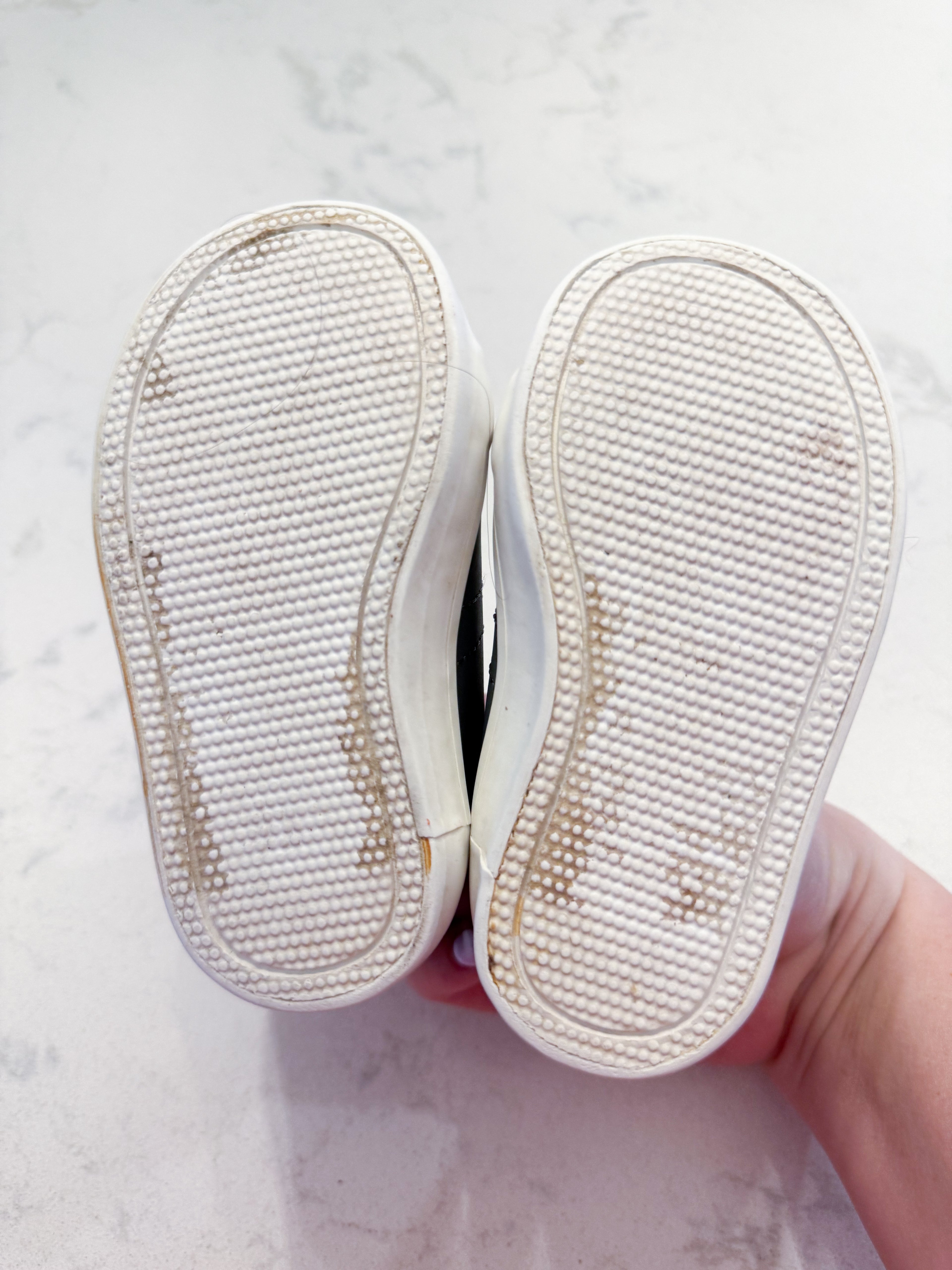 Old Navy- 5C- GUC- grey Velcro slip on shoes